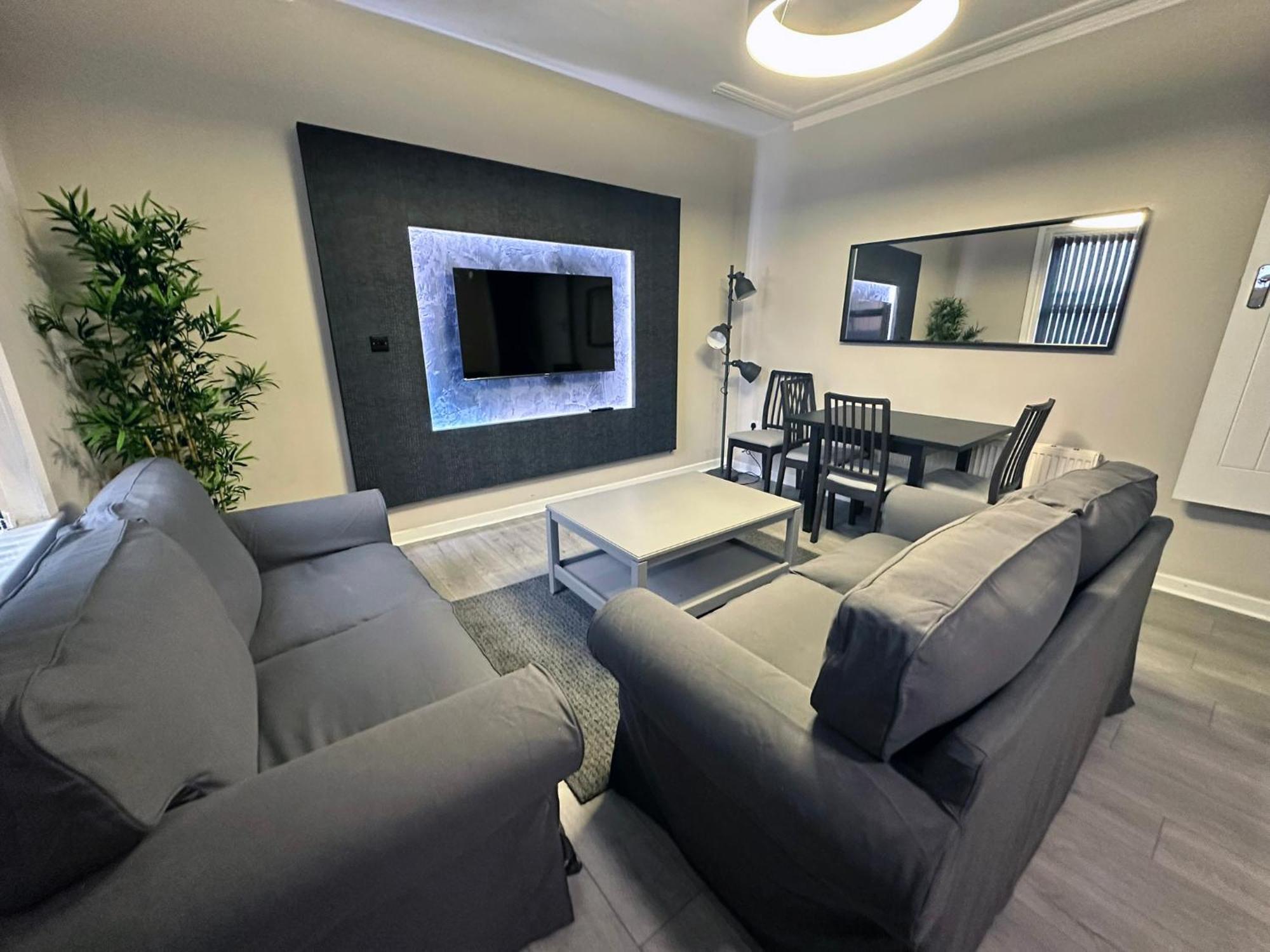 Copperfield Close To Centre Apartment *