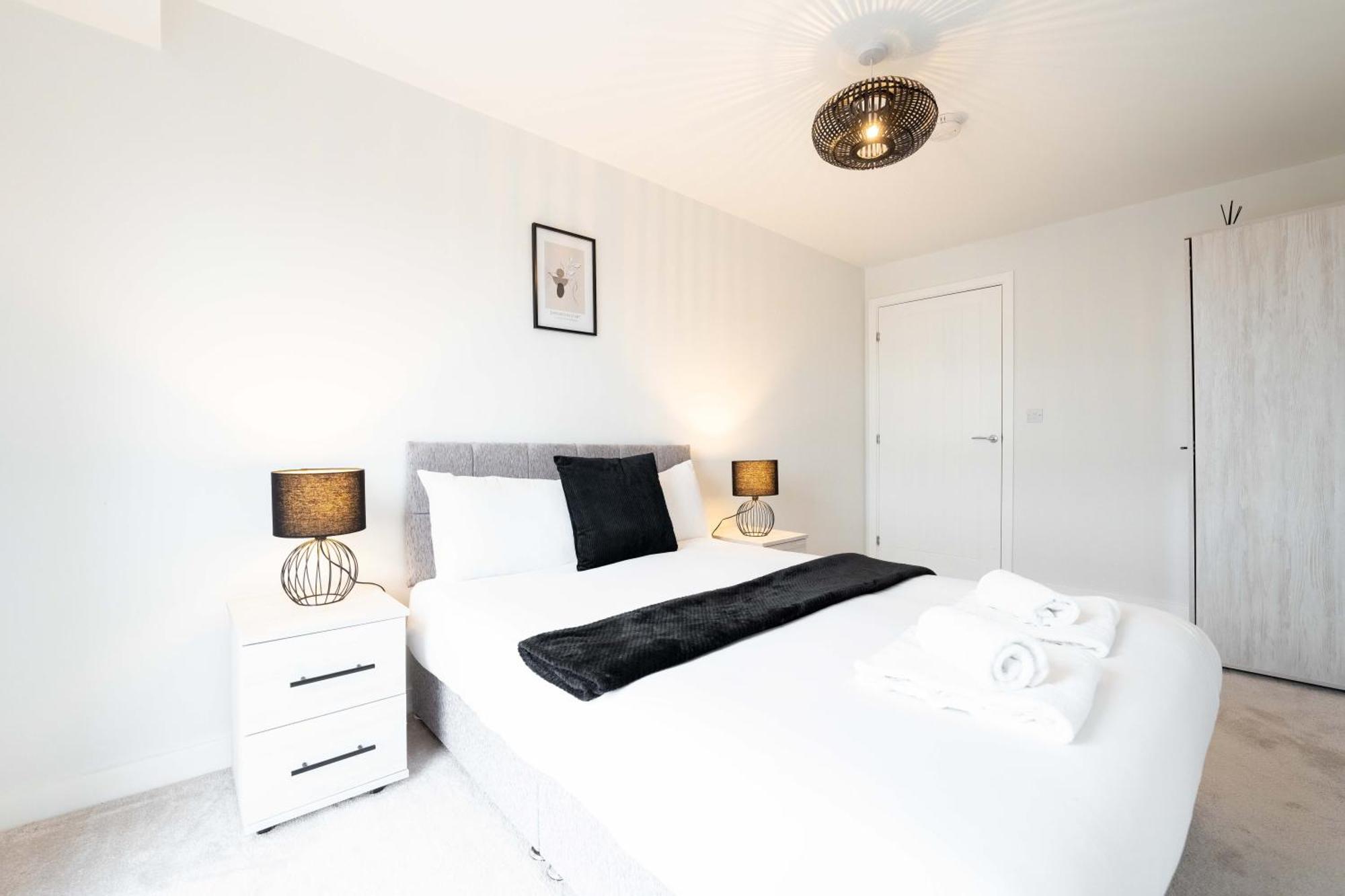 Leeds Centre 2 Bed - Parking Available Apartment *