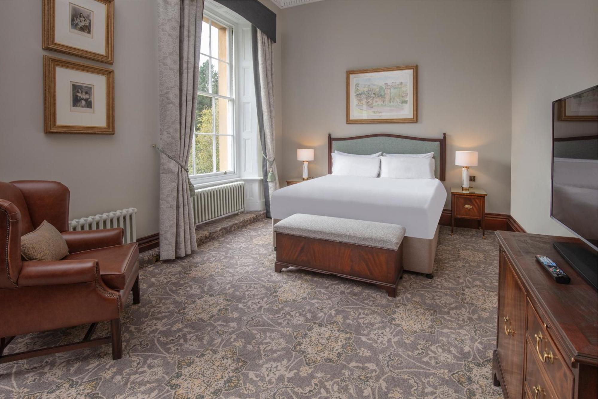 Oulton Hall Hotel, & Golf Hotel Leeds (West Yorkshire)