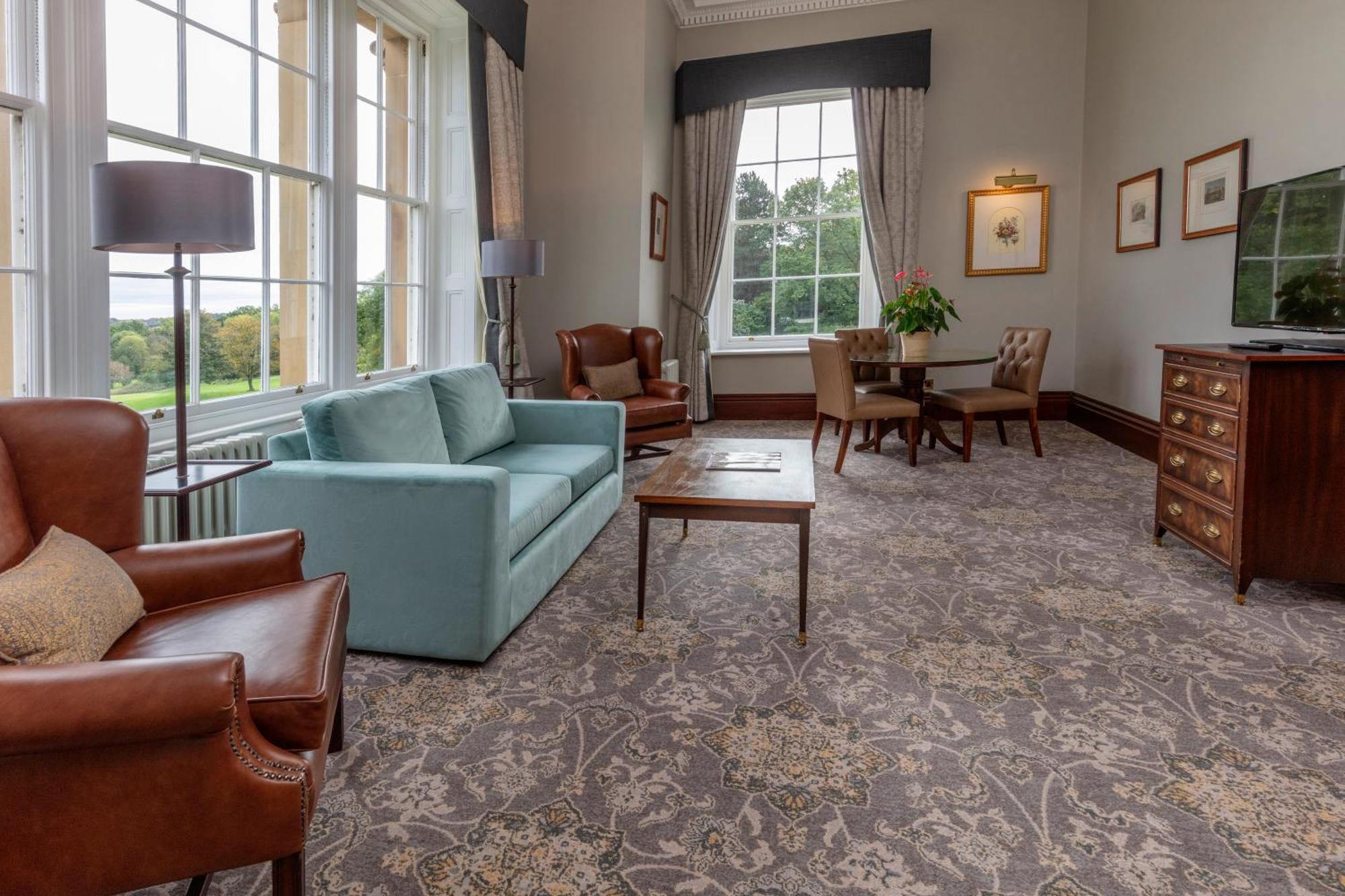 Oulton Hall Hotel, & Golf 4*