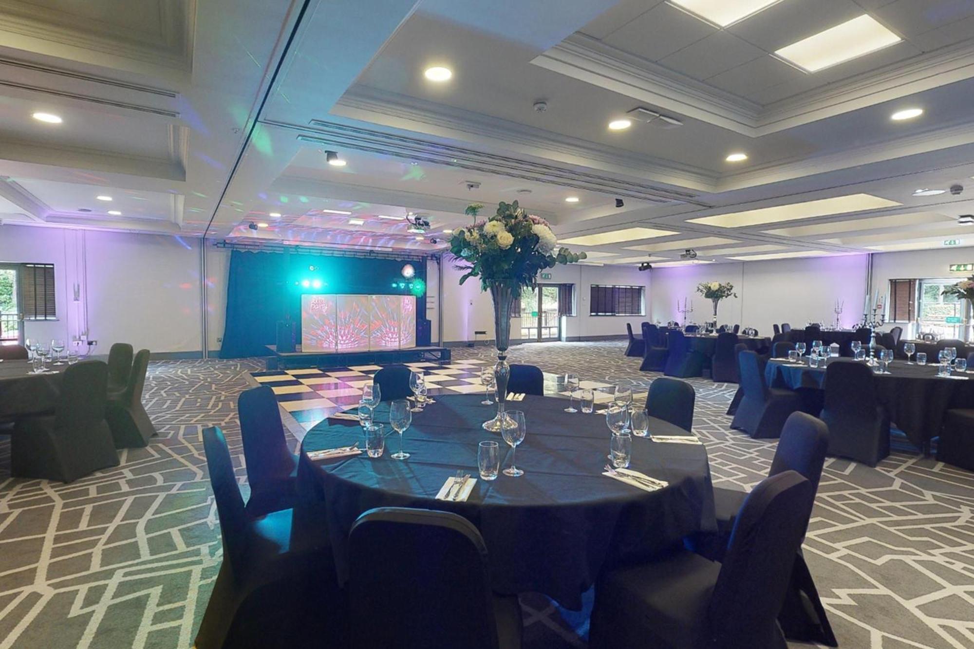 Hotel Village Leeds North