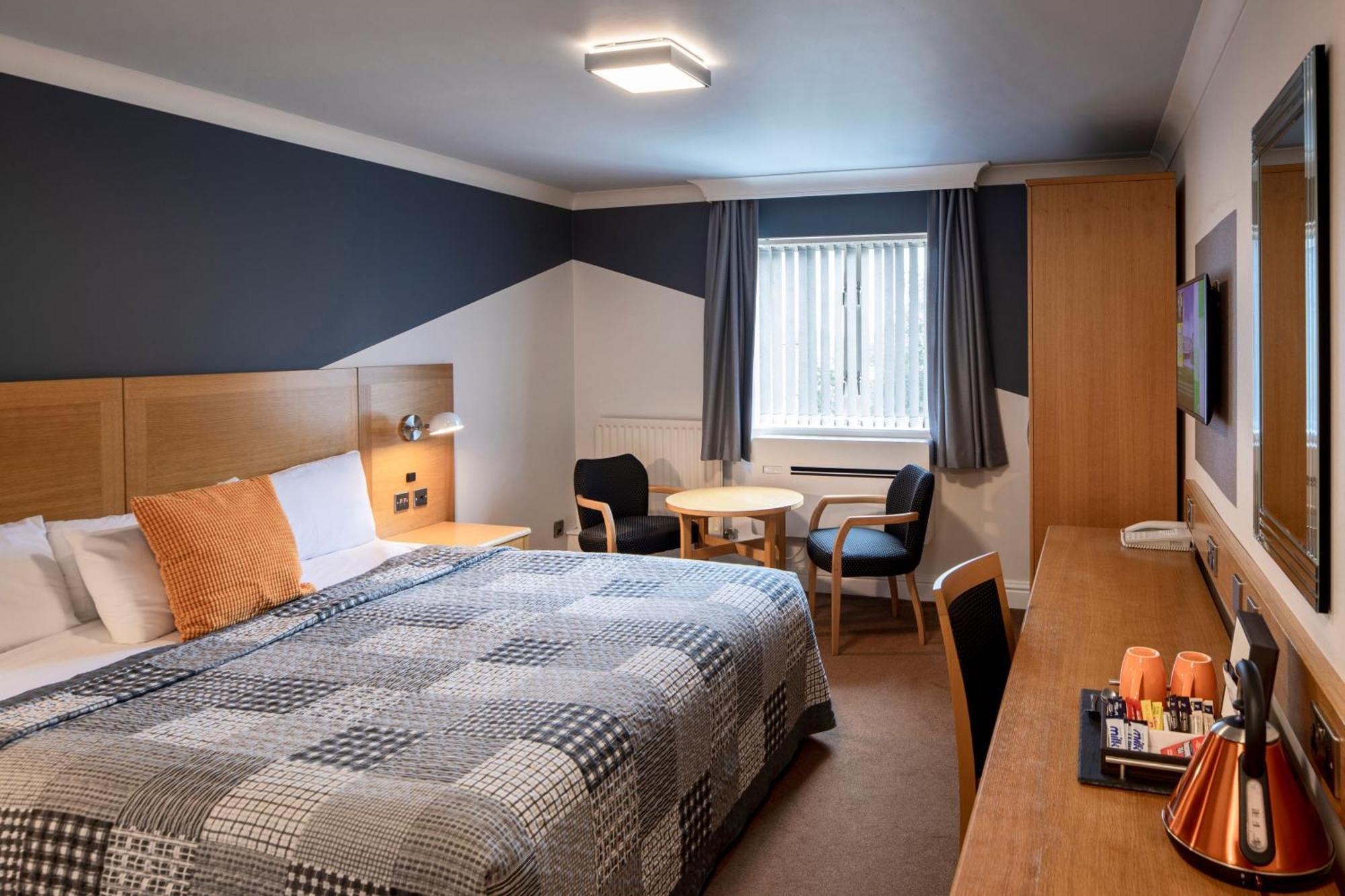Weetwood Hall Estate Hotel 4*