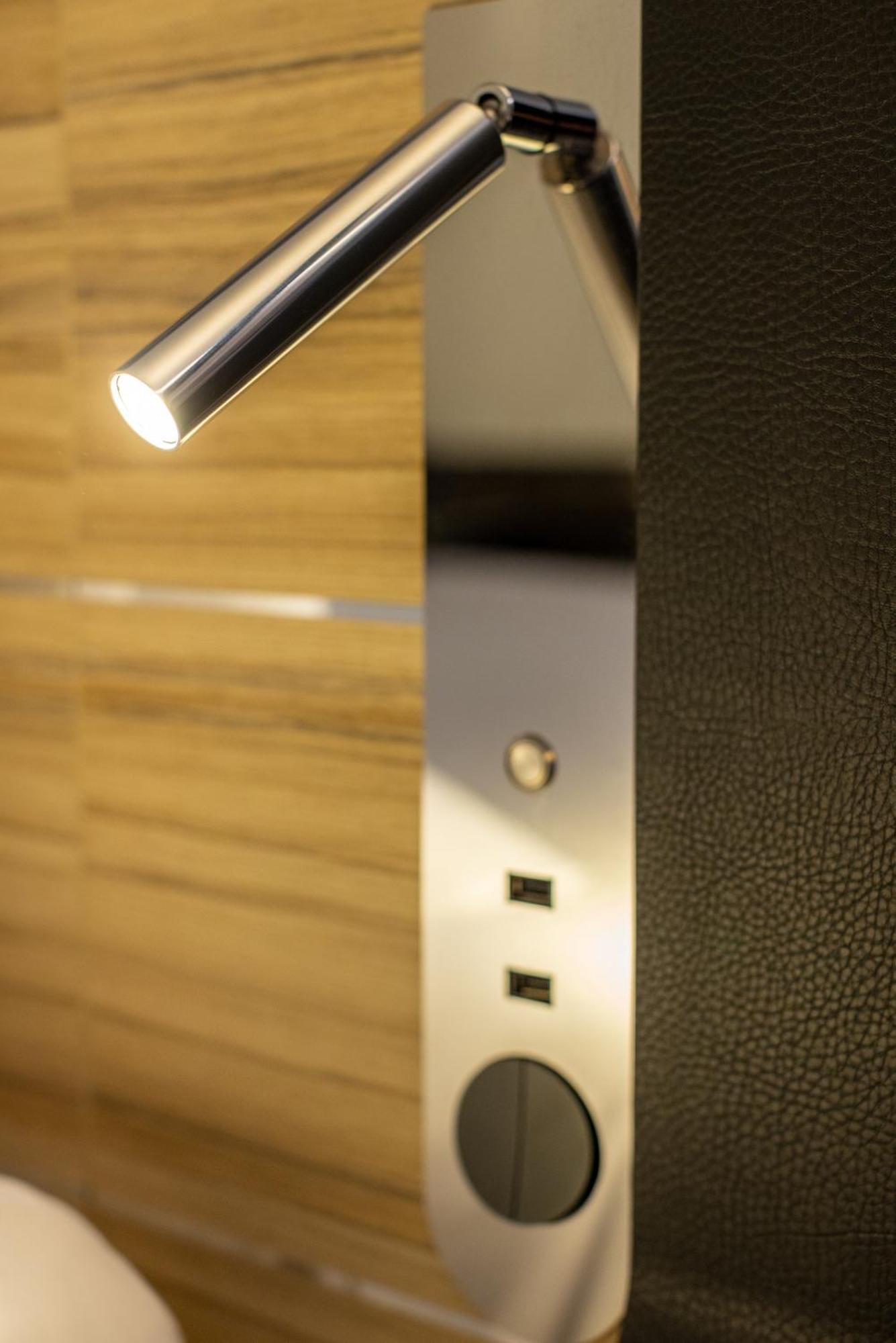 Hotel Novotel Leeds Centre 4*