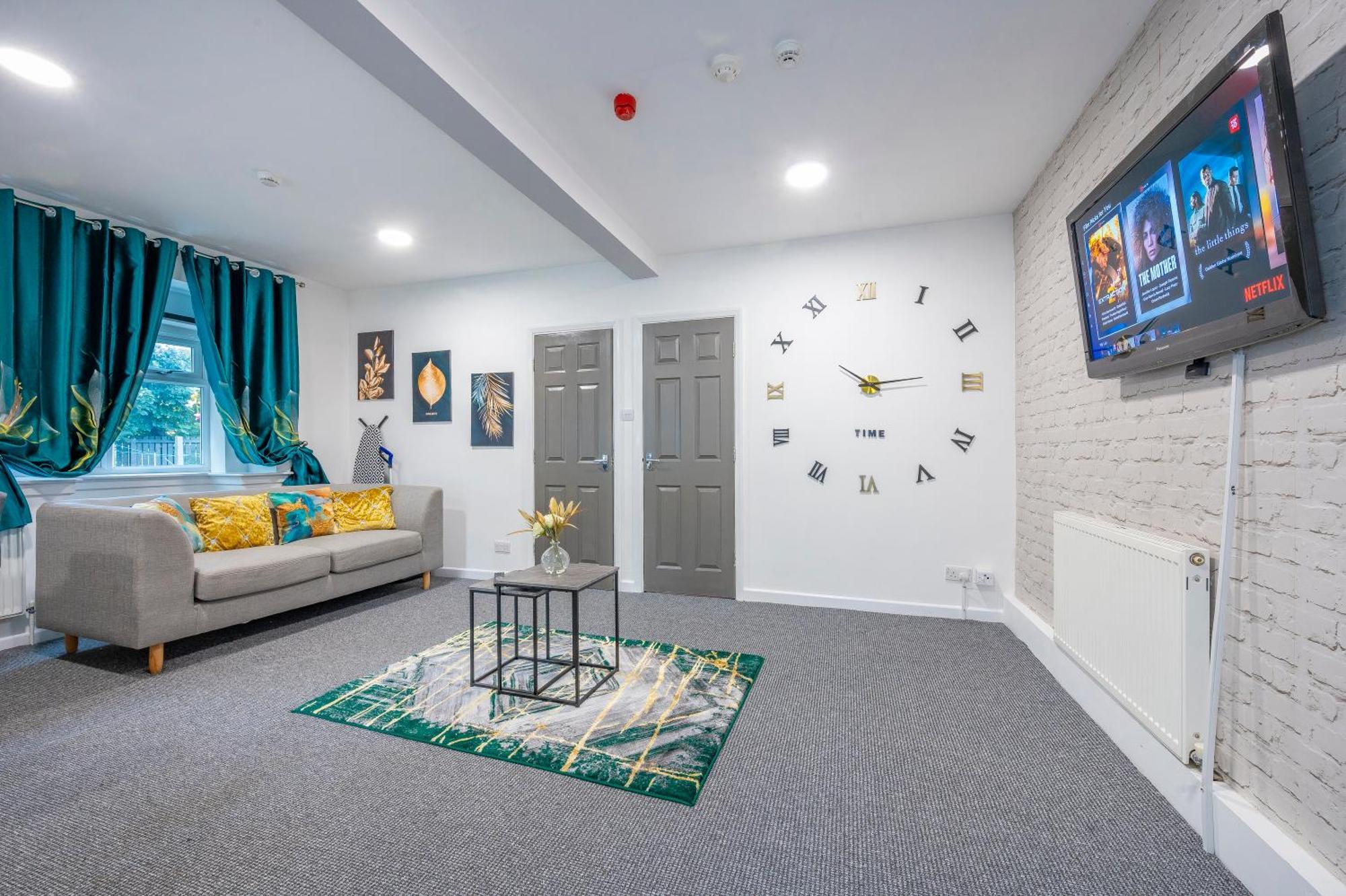 Homestay *ra9gh* For Your Relaxed & Cosy + Free Parking + Free Fast Wifi * *