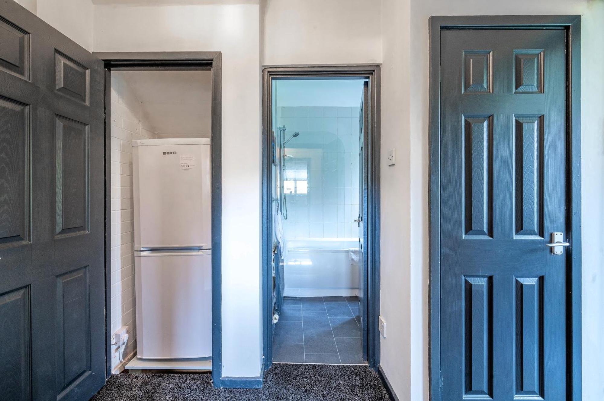 Homestay *rb26s* For Your Relaxed & Cosy + Free Parking + Free Fast Wifi *