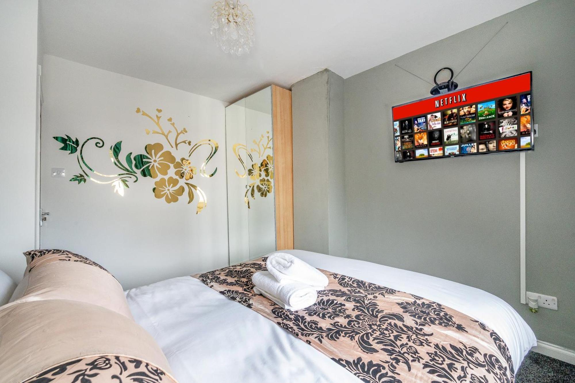 *rb75l* For Your Most Relaxed & Cosy + Free Parking + Free Fast Wifi * *