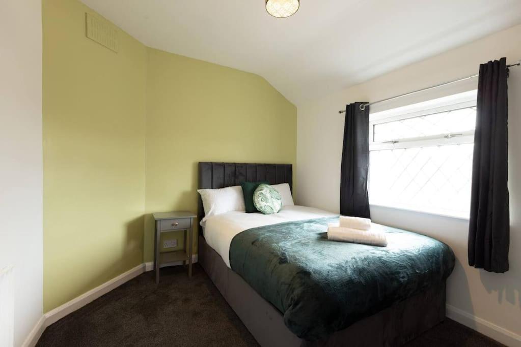 Origin - Close 2 City-centre, Shops, Netflix * Leeds (West Yorkshire)