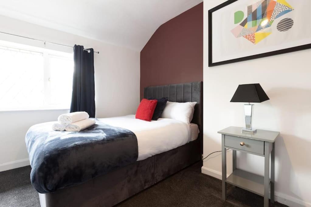 Origin - Close 2 City-centre, Shops, Netflix Apartment Leeds (West Yorkshire)