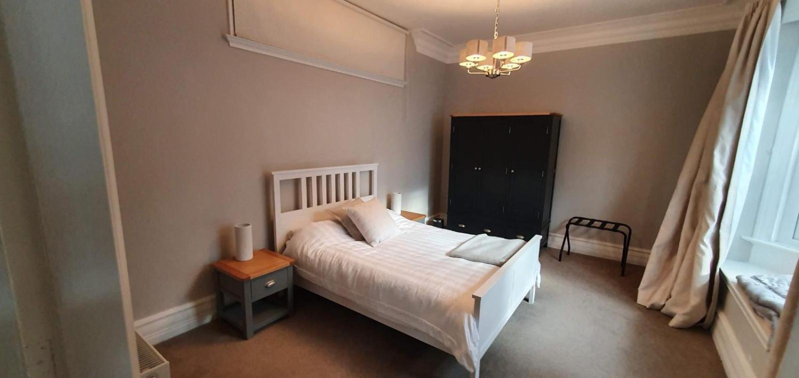 Cosy 2bed Near Roundhay Park * Leeds (West Yorkshire)