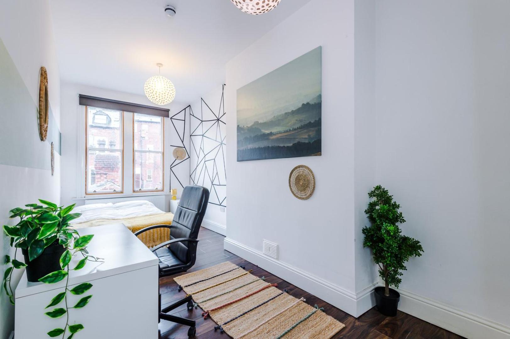 Spacious Centre Retreat In Leeds Centre * Leeds (West Yorkshire)