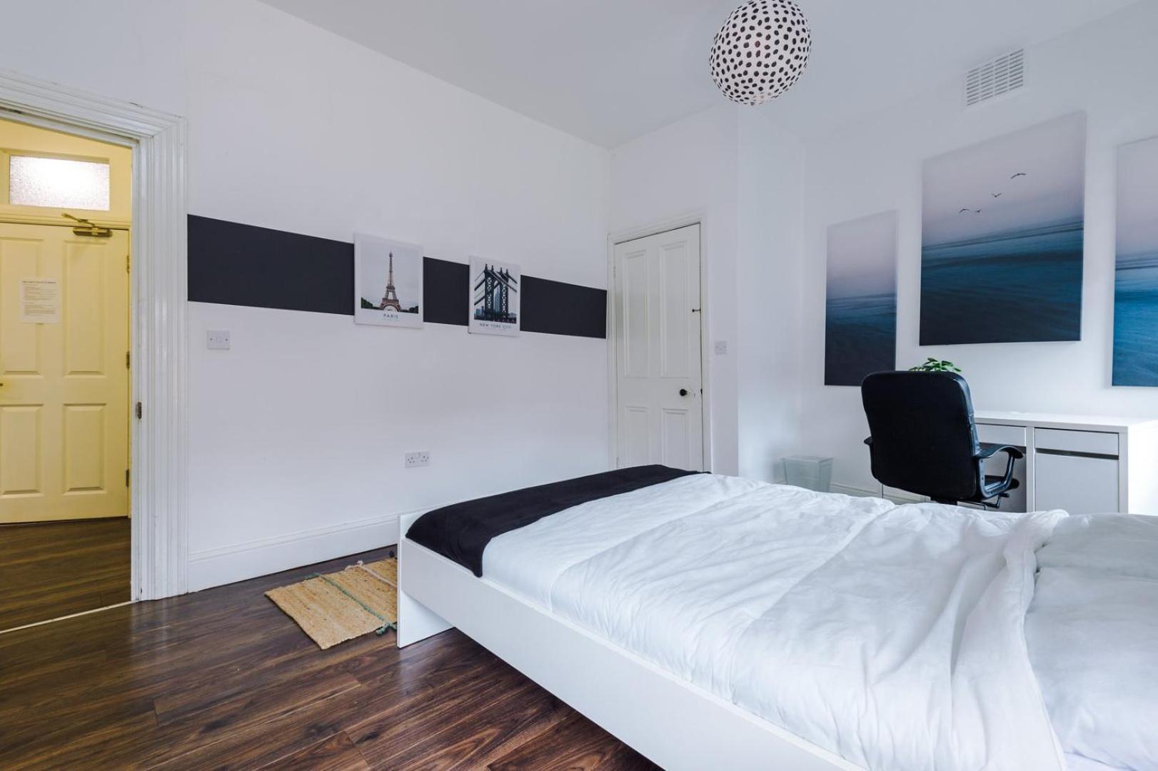 Spacious Centre Retreat In Leeds Centre * Leeds (West Yorkshire)
