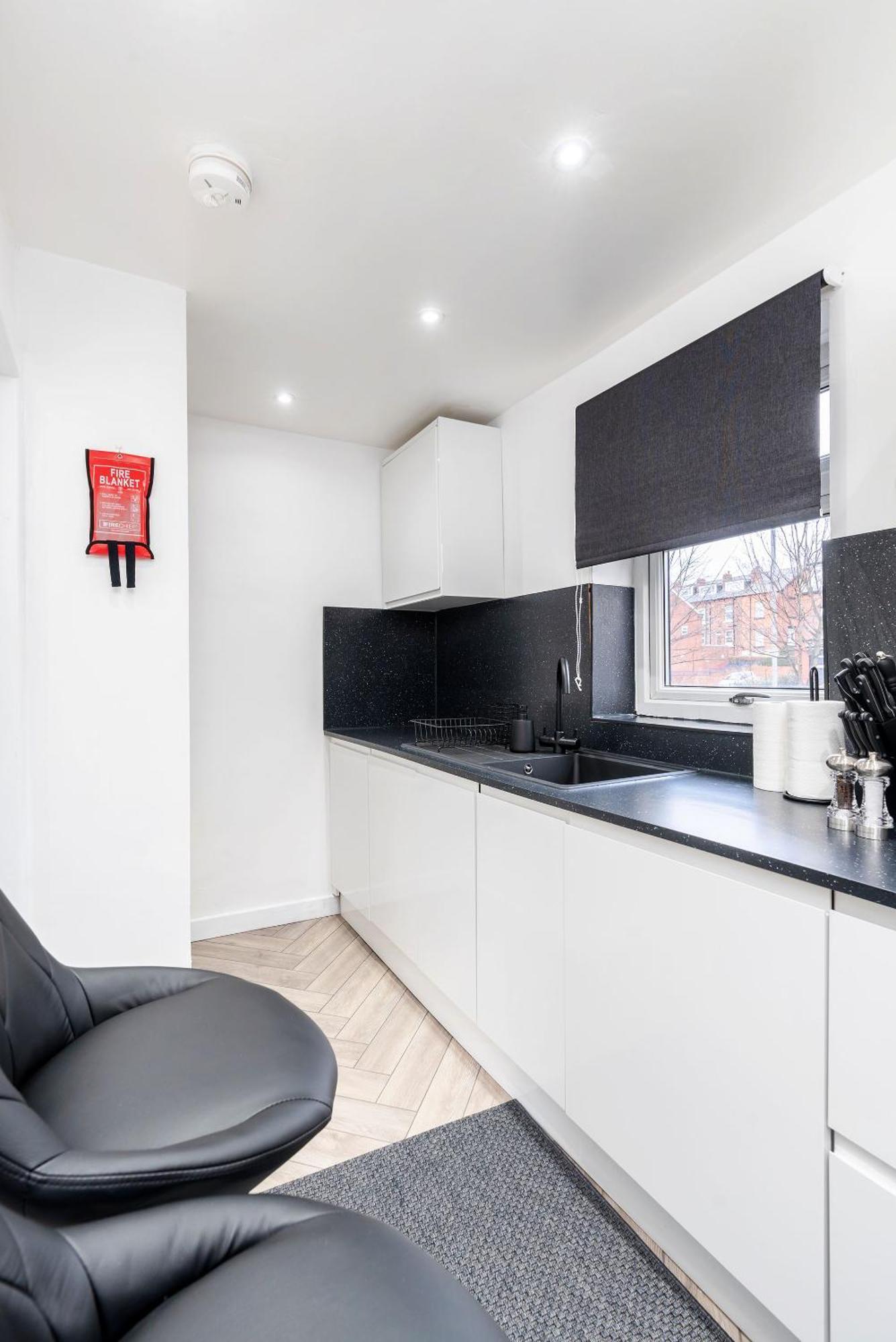 Modern 1 Bed Studio Flat Leeds