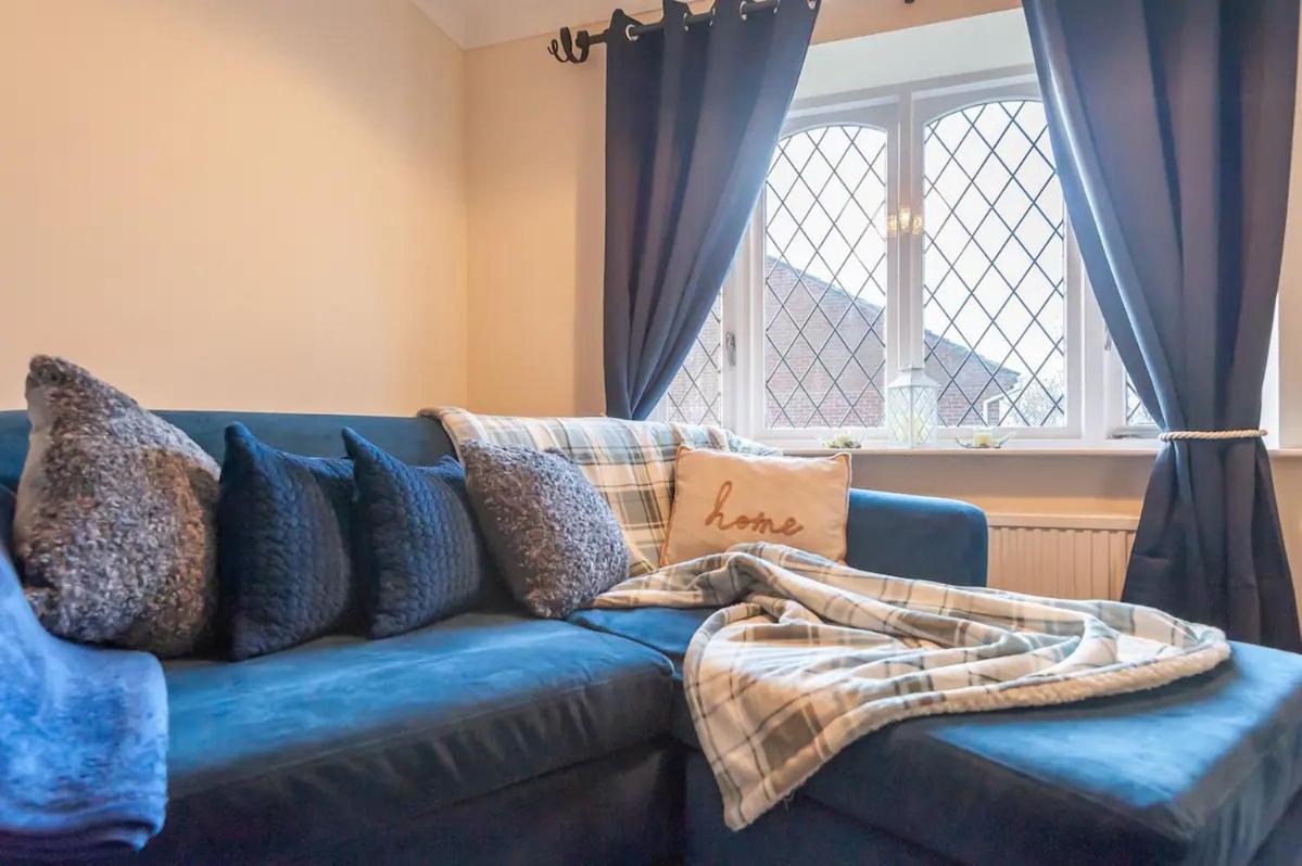 Pass The Keys Cosy Haven Next To White Rose Shopping Centre Leeds (West Yorkshire)