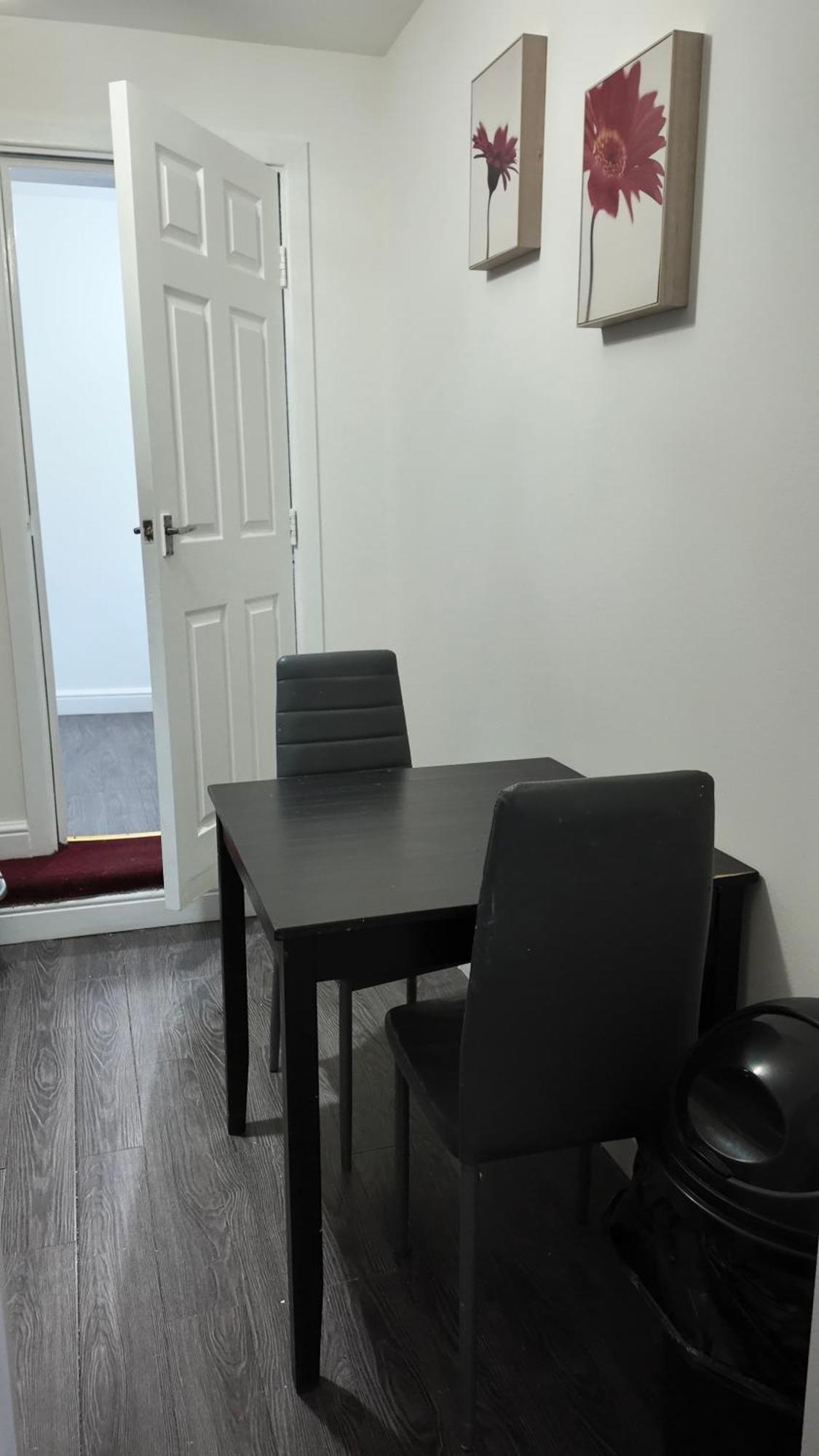 *modern 1 Bedroom Next To Centre* Apartment Leeds (West Yorkshire)