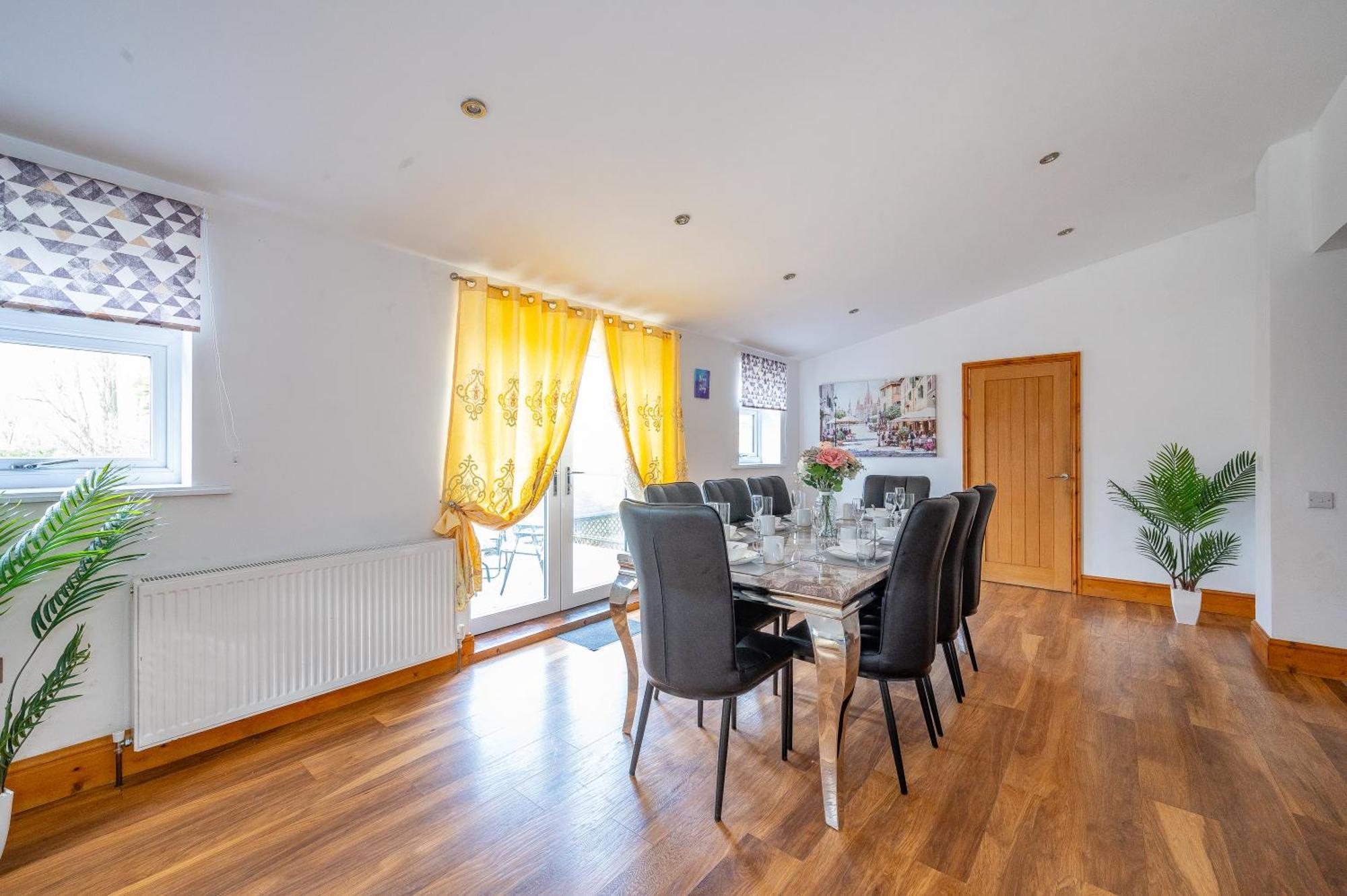 *rd98bl* For Your Relaxed & Cosy + Free Parking + Free Fast Wifi * Homestay