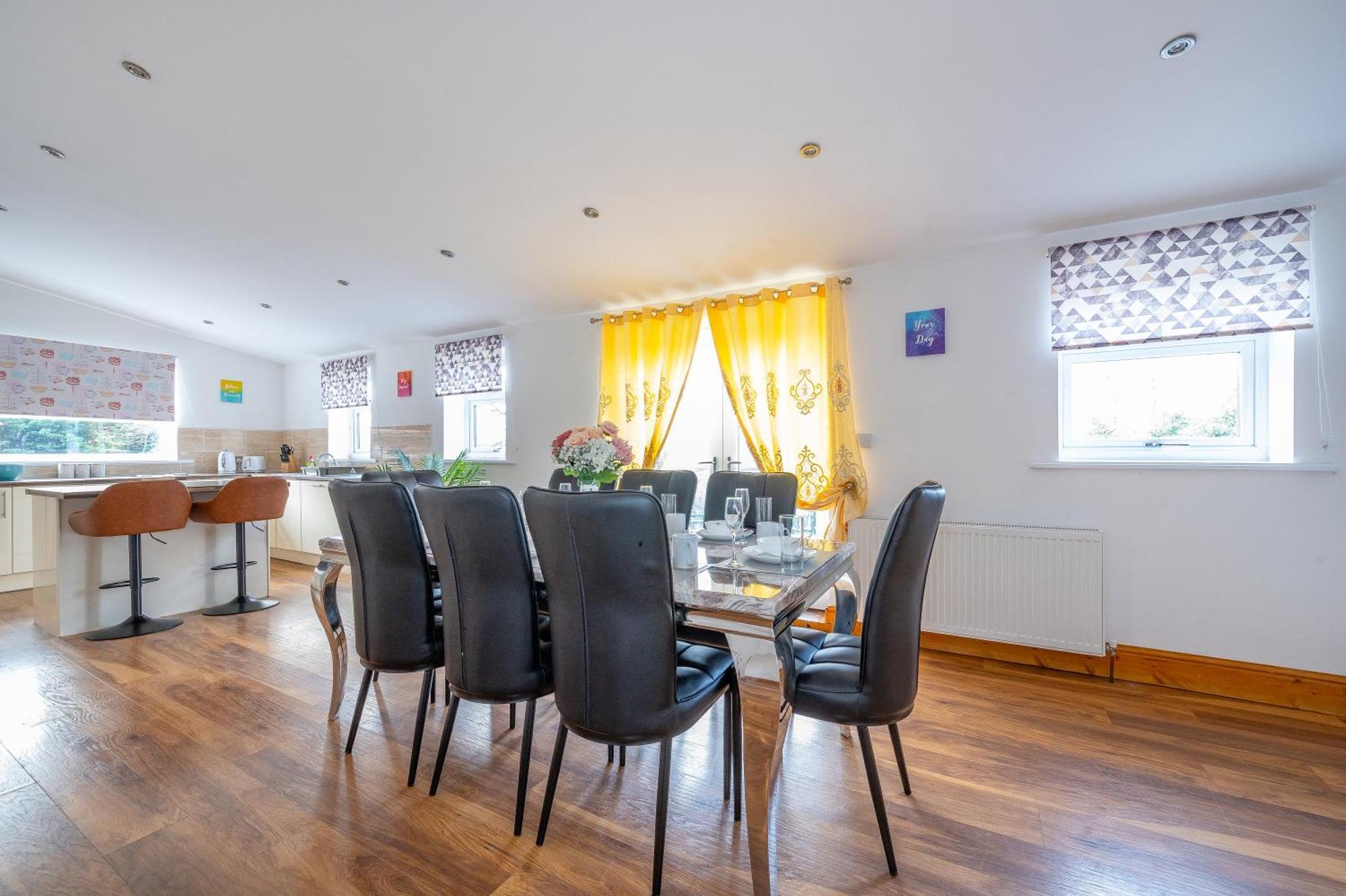 *rd98bl* For Your Relaxed & Cosy + Free Parking + Free Fast Wifi * *
