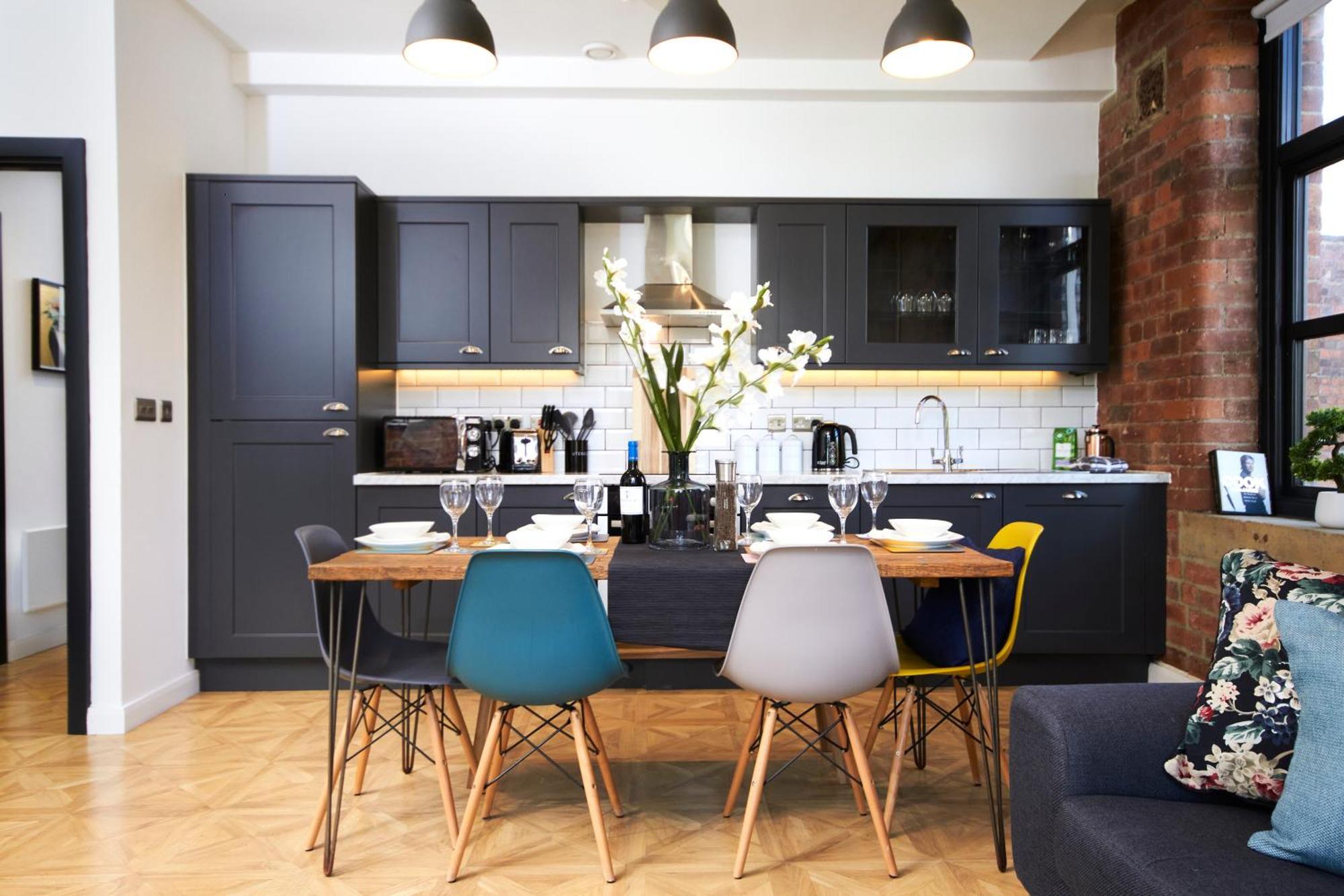 Apartment Sleek New York Style In Leeds