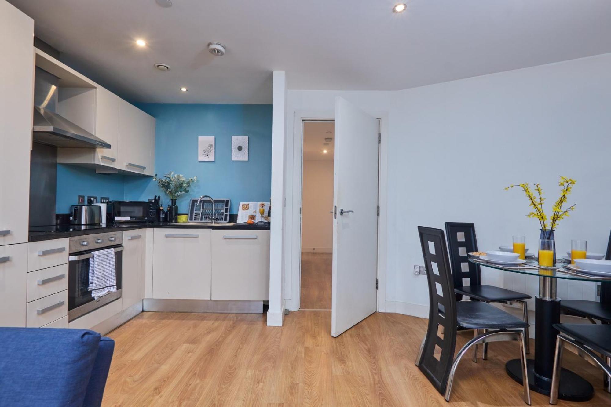 Perfect For Business & Families - Leeds Centre - 4 Beds Leeds (West Yorkshire)
