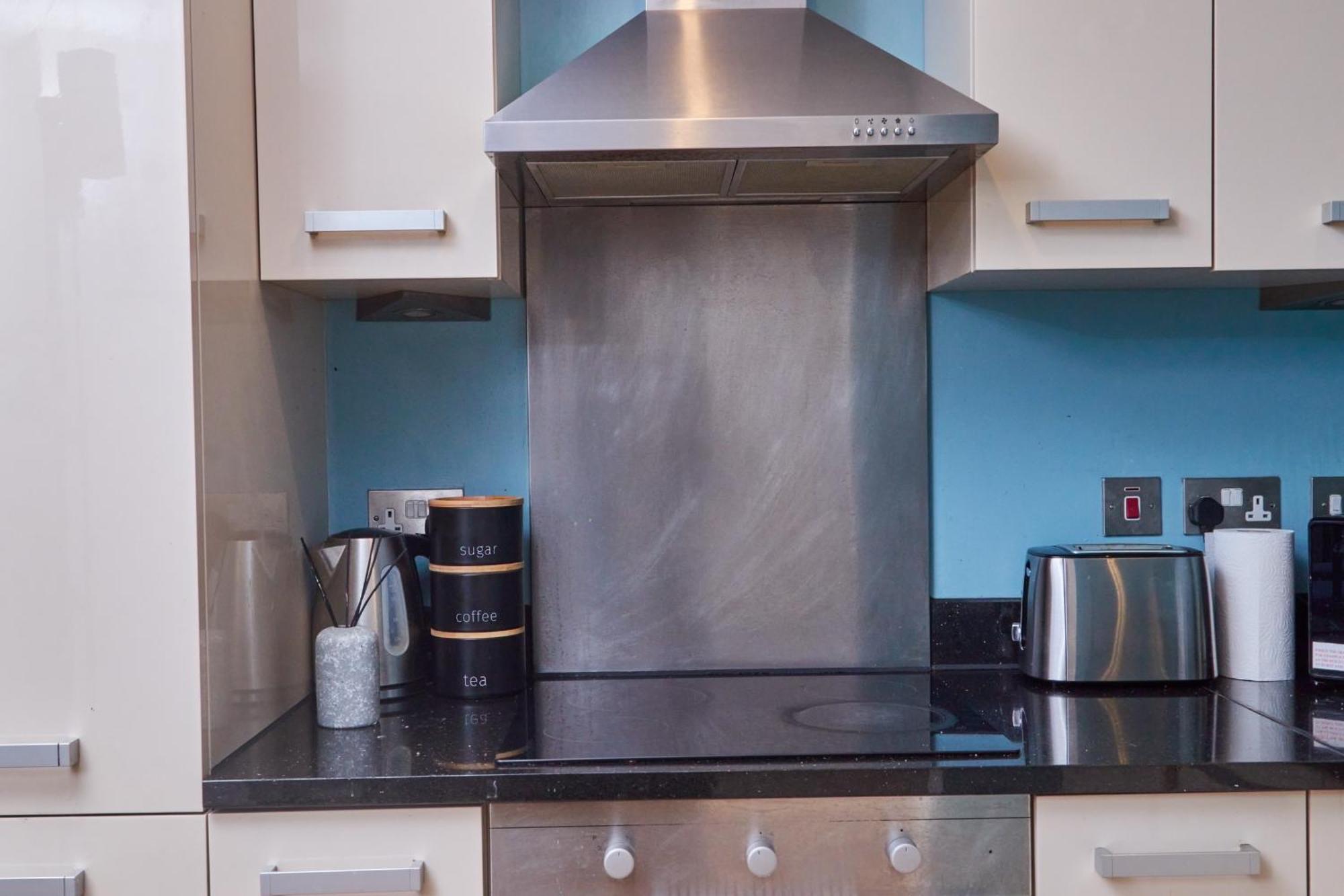 Perfect For Business & Families - Leeds Centre - 4 Beds