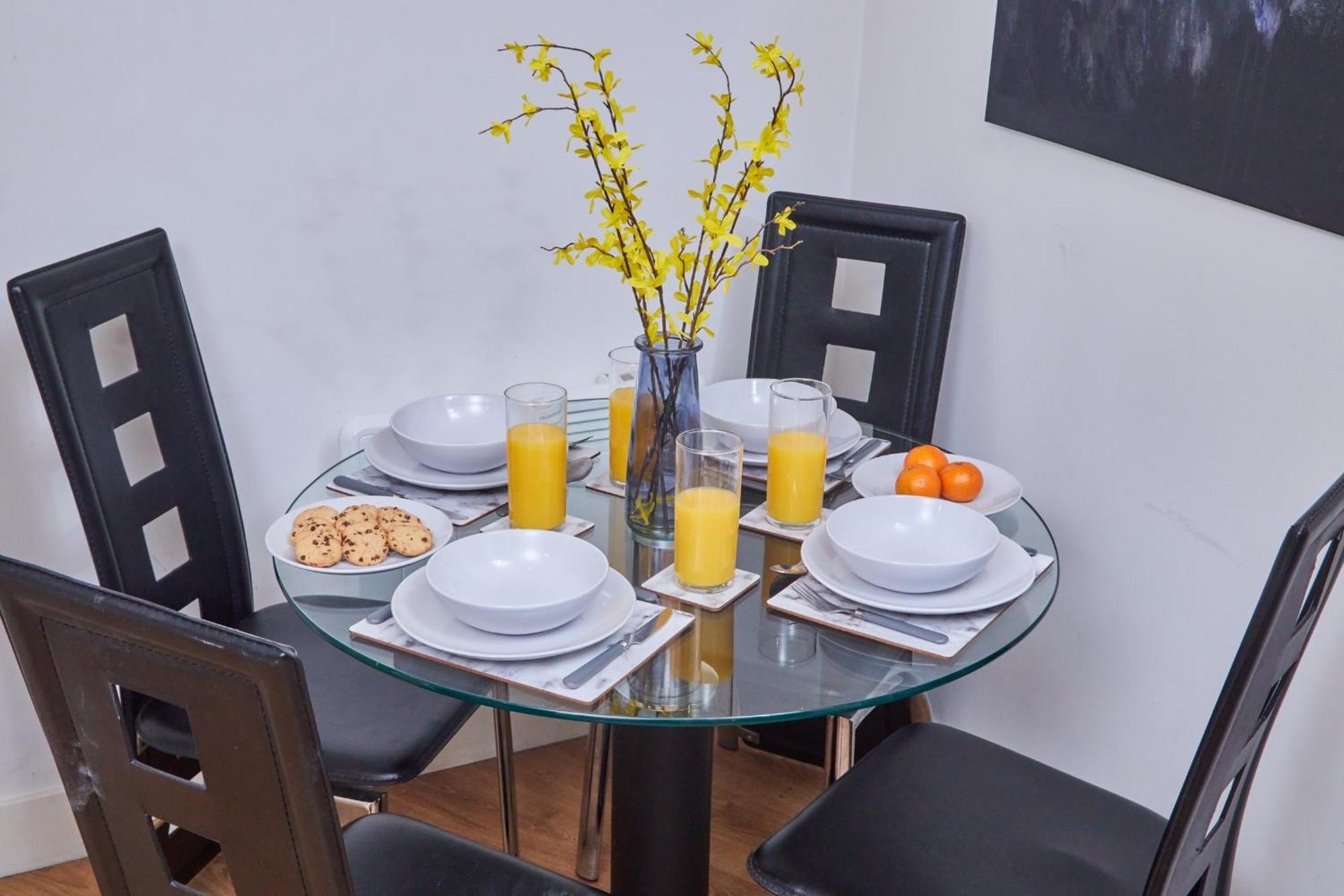 Perfect For Business & Families - Leeds Centre - 4 Beds Apartment Leeds (West Yorkshire)