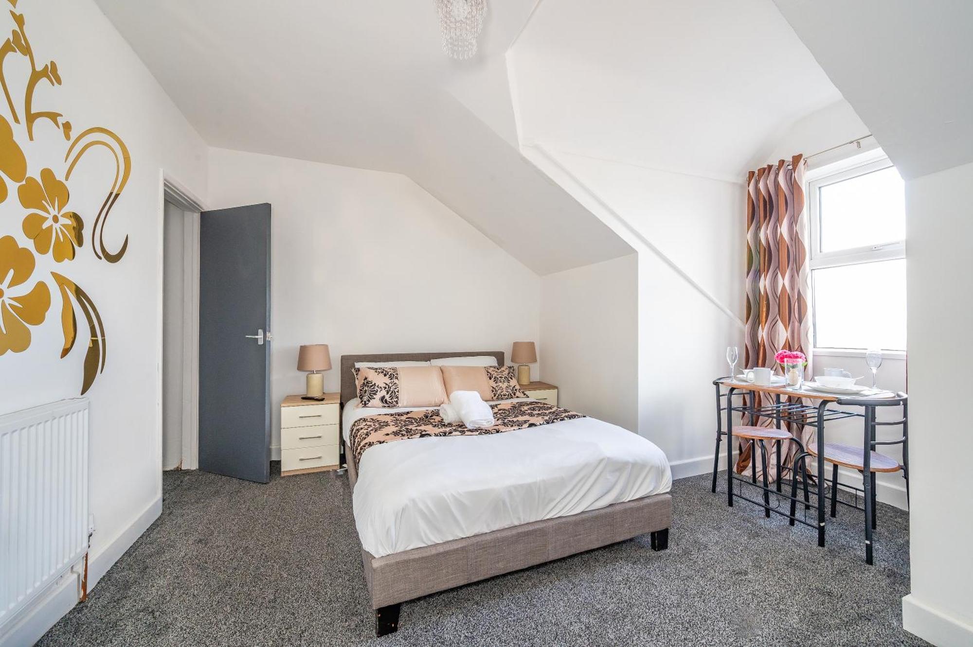 *ra246* For Your Relaxed & Cosy + Free Parking + Free Fast Wifi * * Leeds (West Yorkshire)