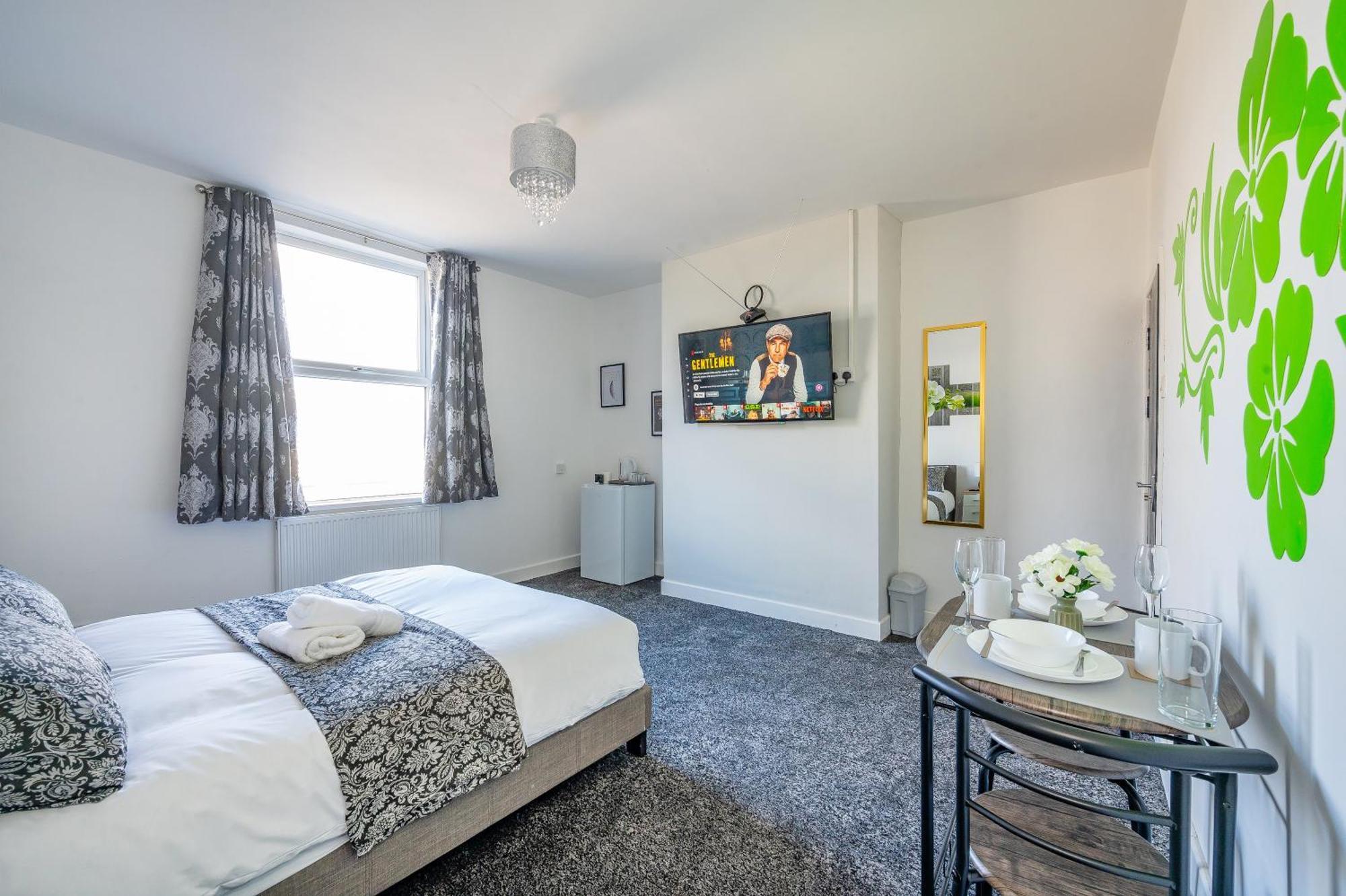 Homestay *rc246*for Your Relaxed & Cosy + Free Parking Leeds (West Yorkshire)