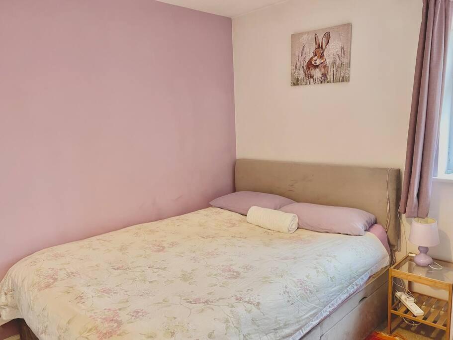 Apartment Entire Flat Free Parking Quiet Area *self-check In Leeds (West Yorkshire)