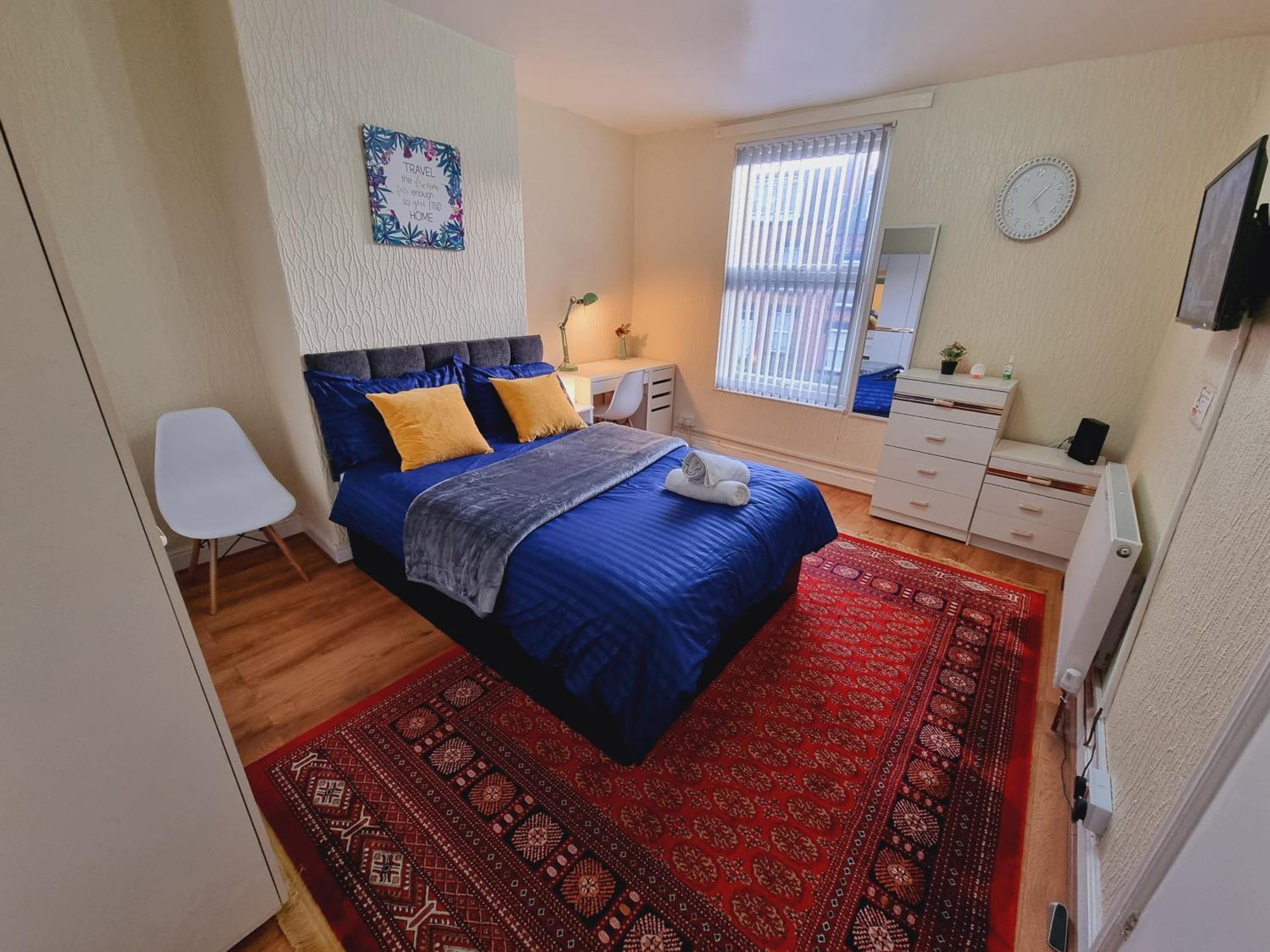 Spacious Two Bedroom House, Parking And Wifi