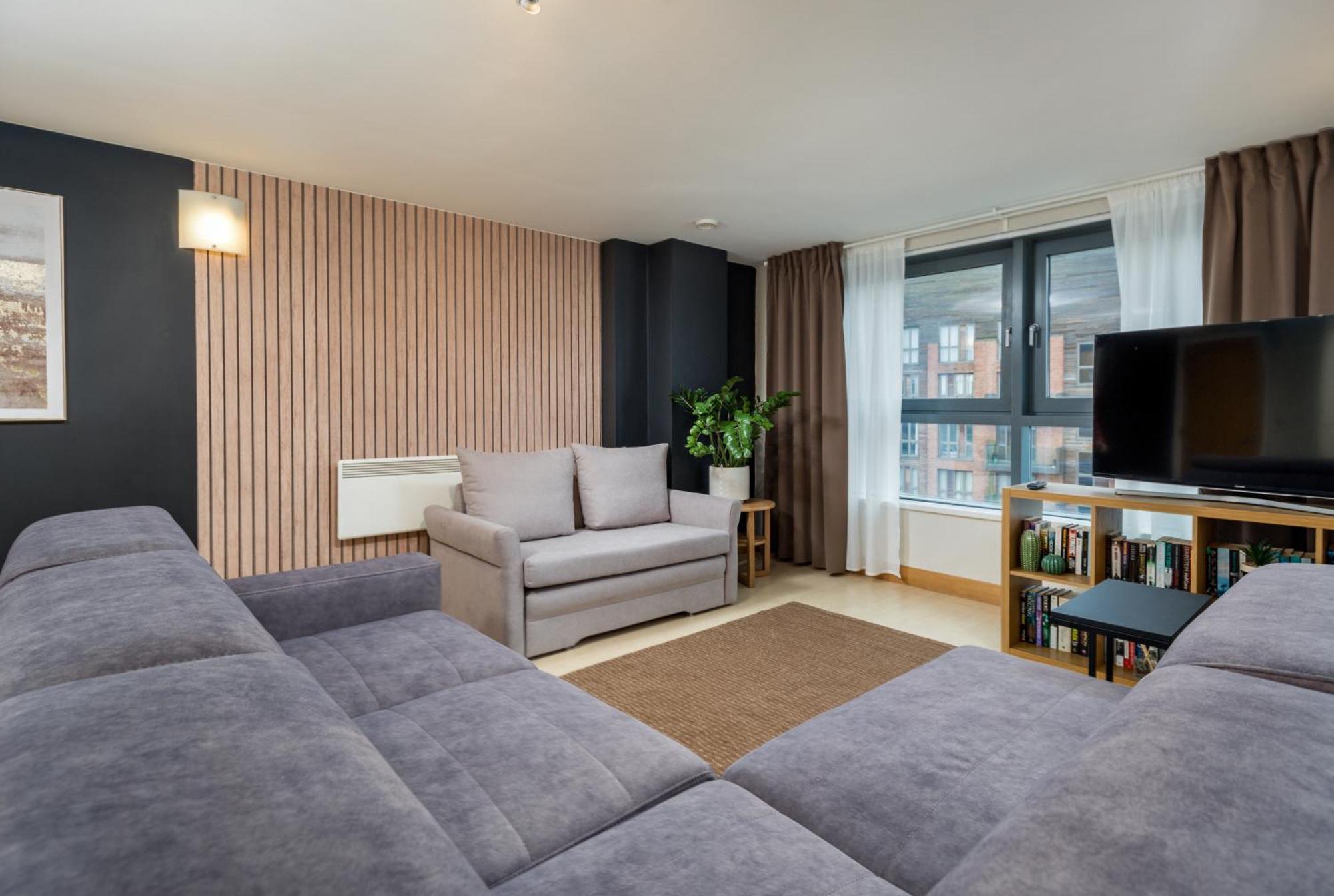 Apartment Urban Oasis: Heart Of By Train