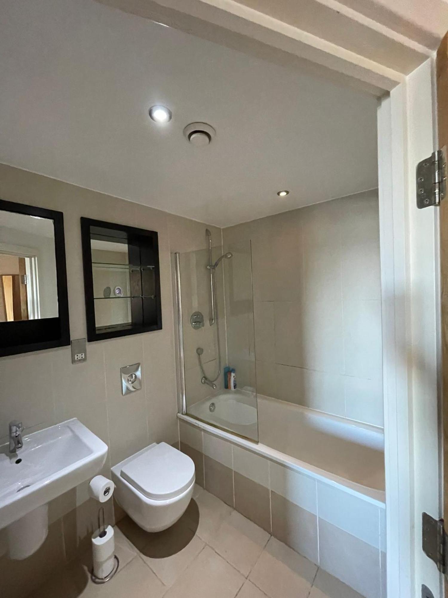 Rooshaus Leeds Docks Apartment *
