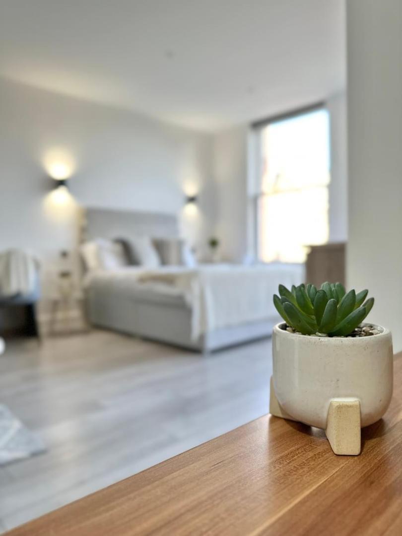 Sleek Stylish 1 Bedroom Apartment Leeds (West Yorkshire)