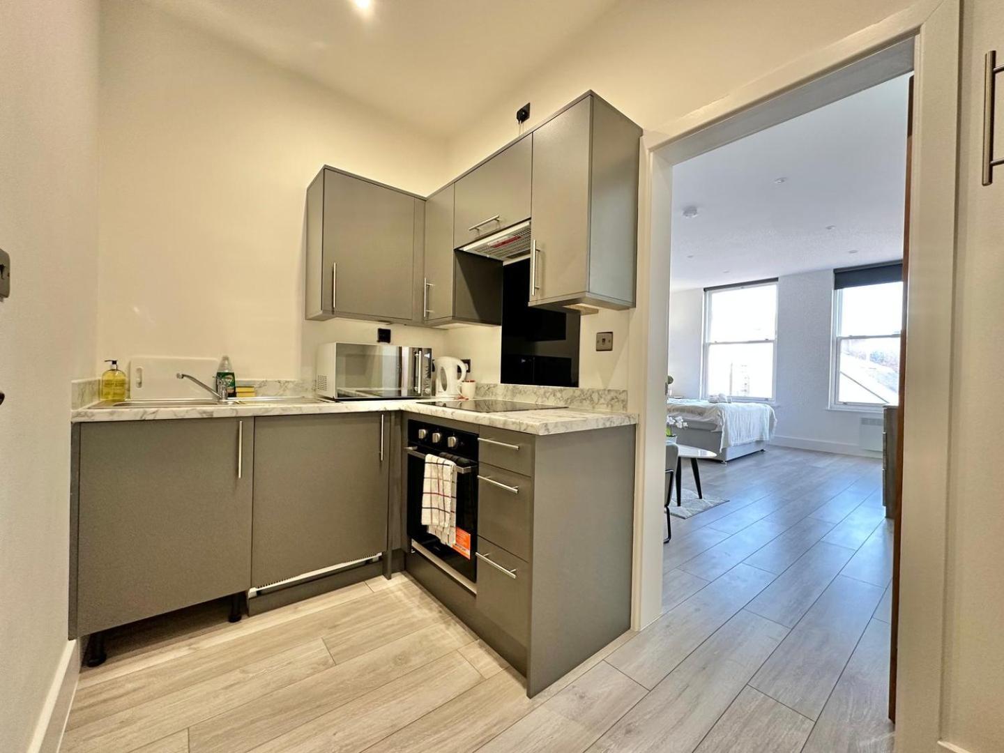 Sleek Stylish 1 Bedroom * Leeds (West Yorkshire)