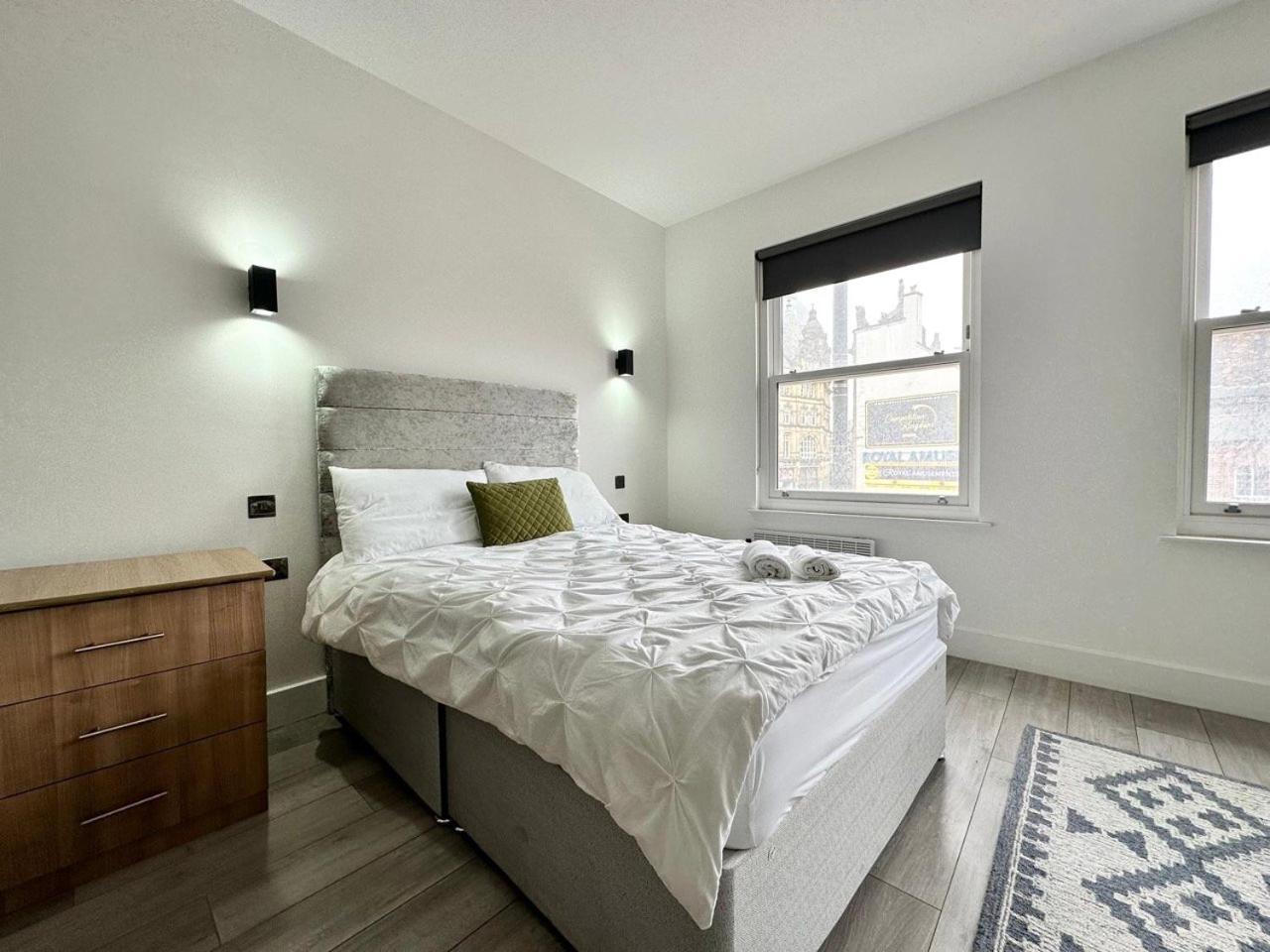 Cute, Stylish 1 Bedroom Leeds *