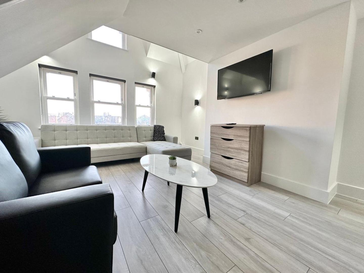 Luxury Duplex Centre * Leeds (West Yorkshire)