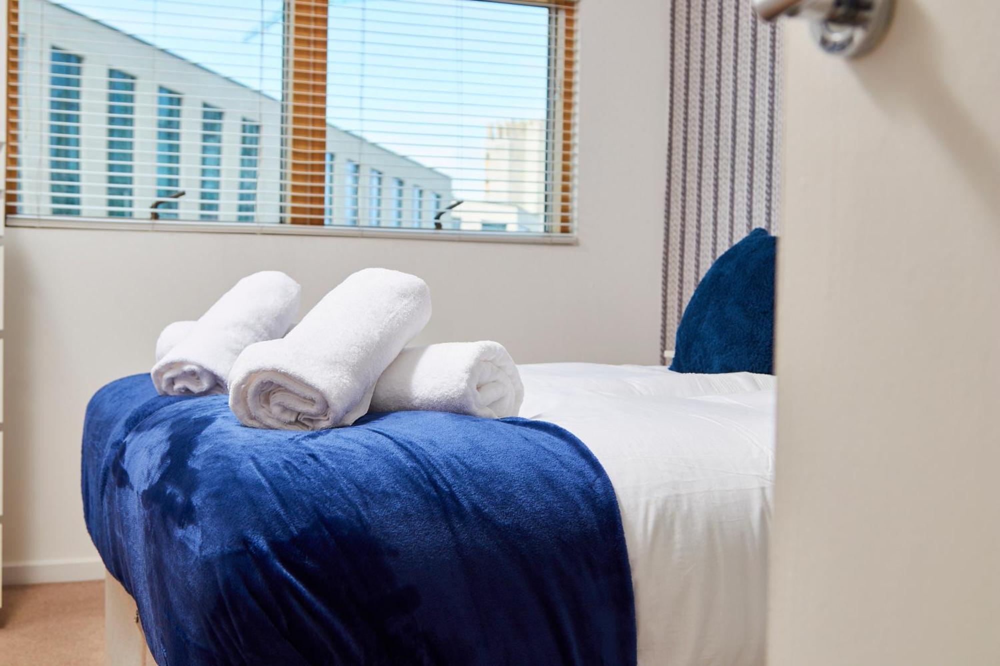 Perfect For Relocation & Business - 4 Beds, 2 Bath - Free Wifi *