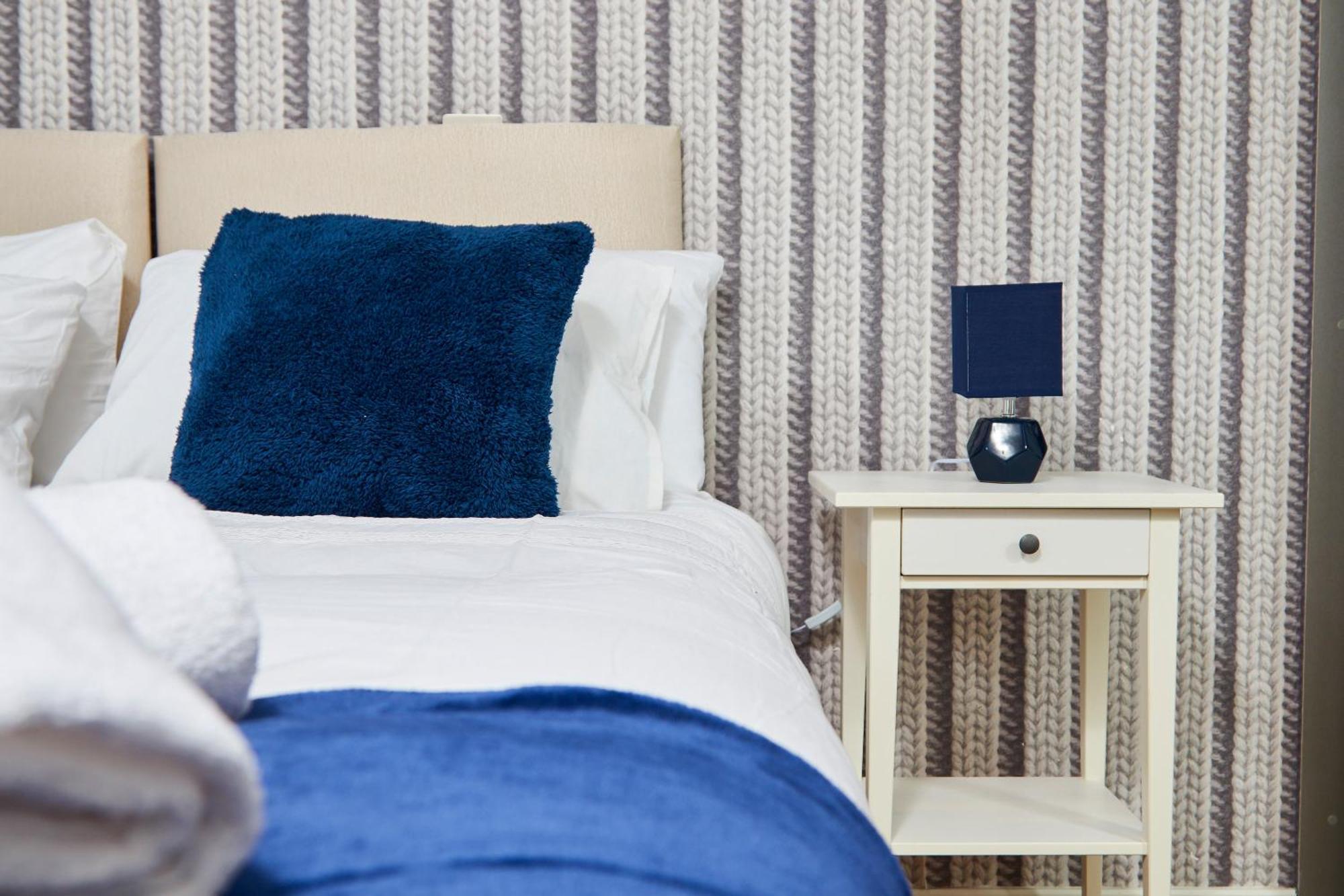 Apartment Perfect For Relocation & Business - 4 Beds, 2 Bath - Free Wifi Leeds (West Yorkshire)