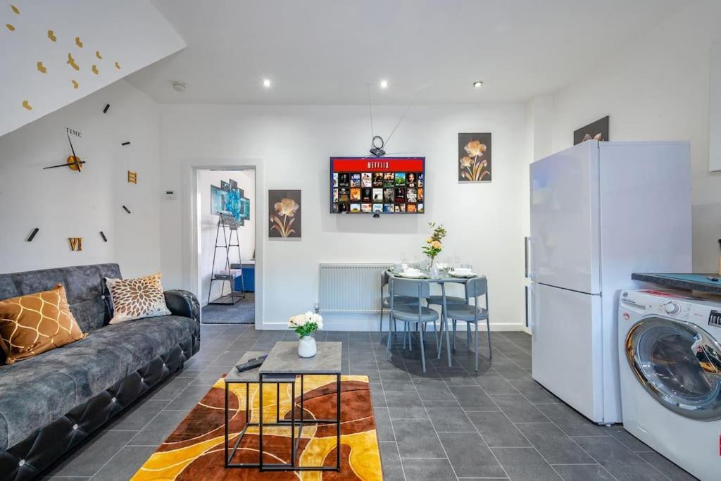 *372kr* For Your Relaxed & Cosy + Free Parking + Free Fast Wifi * Apartment