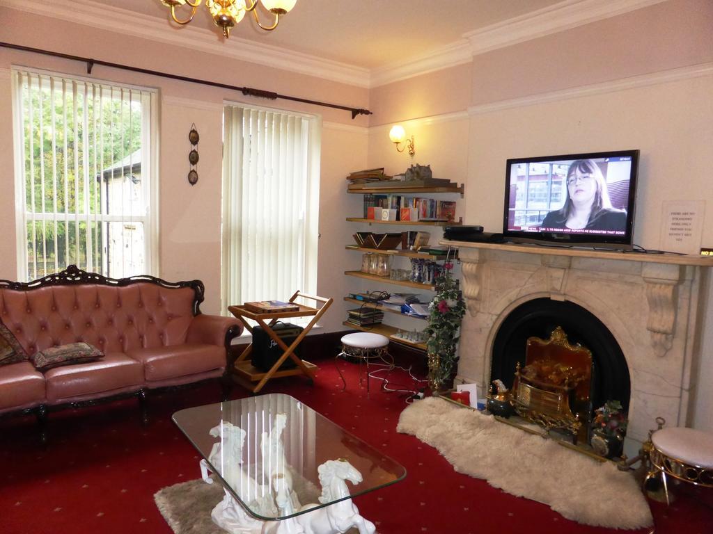Old Vicarage Hotel 2*