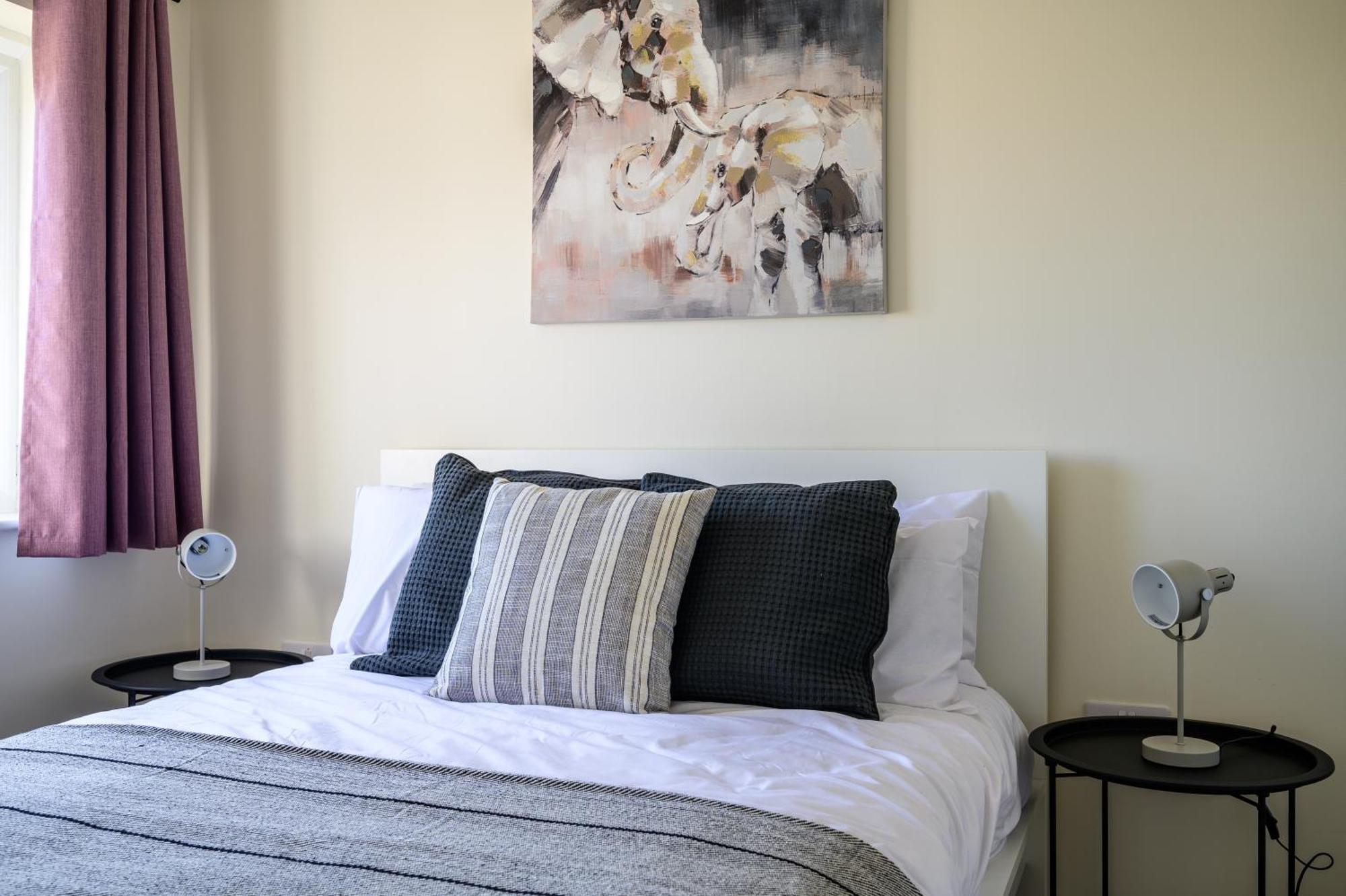 Wykebeck Mount By Our Short Stunning New Build With Plenty Of Free Parking And Fast Wifi *