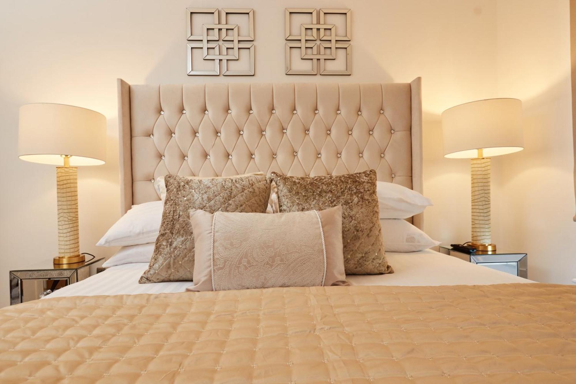 Apartment Deluxe Apt, Beautiful River View,free Parking No Balcony Leeds (West Yorkshire)
