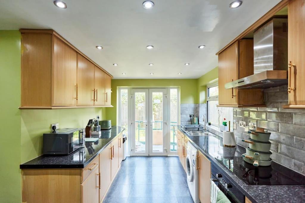 *little Haven In Leeds* ¤private Parking¤ Ensuite