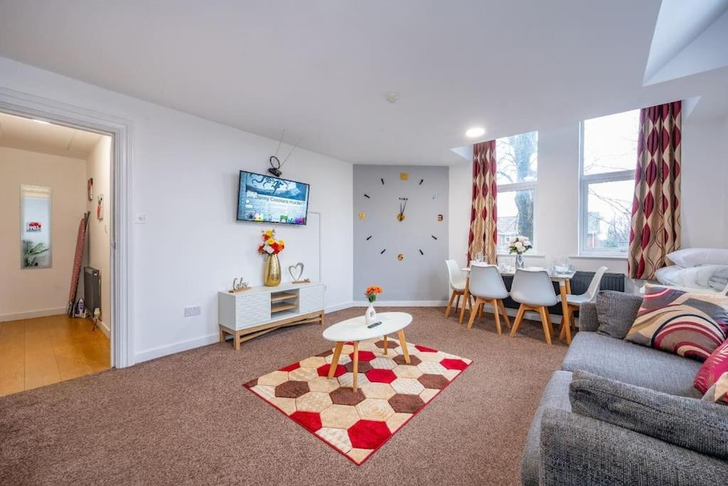 Apartment *f18gh* For Relaxed & Cosy Stay/free Parking/wifi Leeds (West Yorkshire)