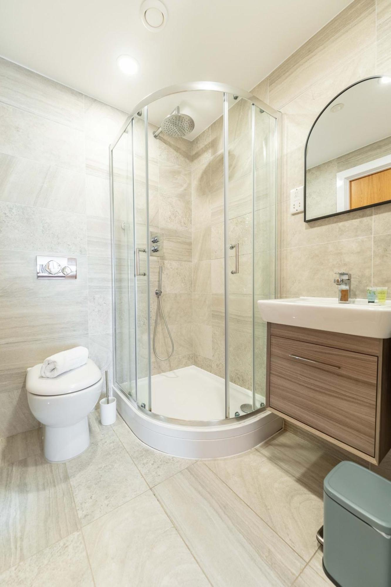 Apartment Luxury 2-bedroom In Leeds Centre Close To Attractions *