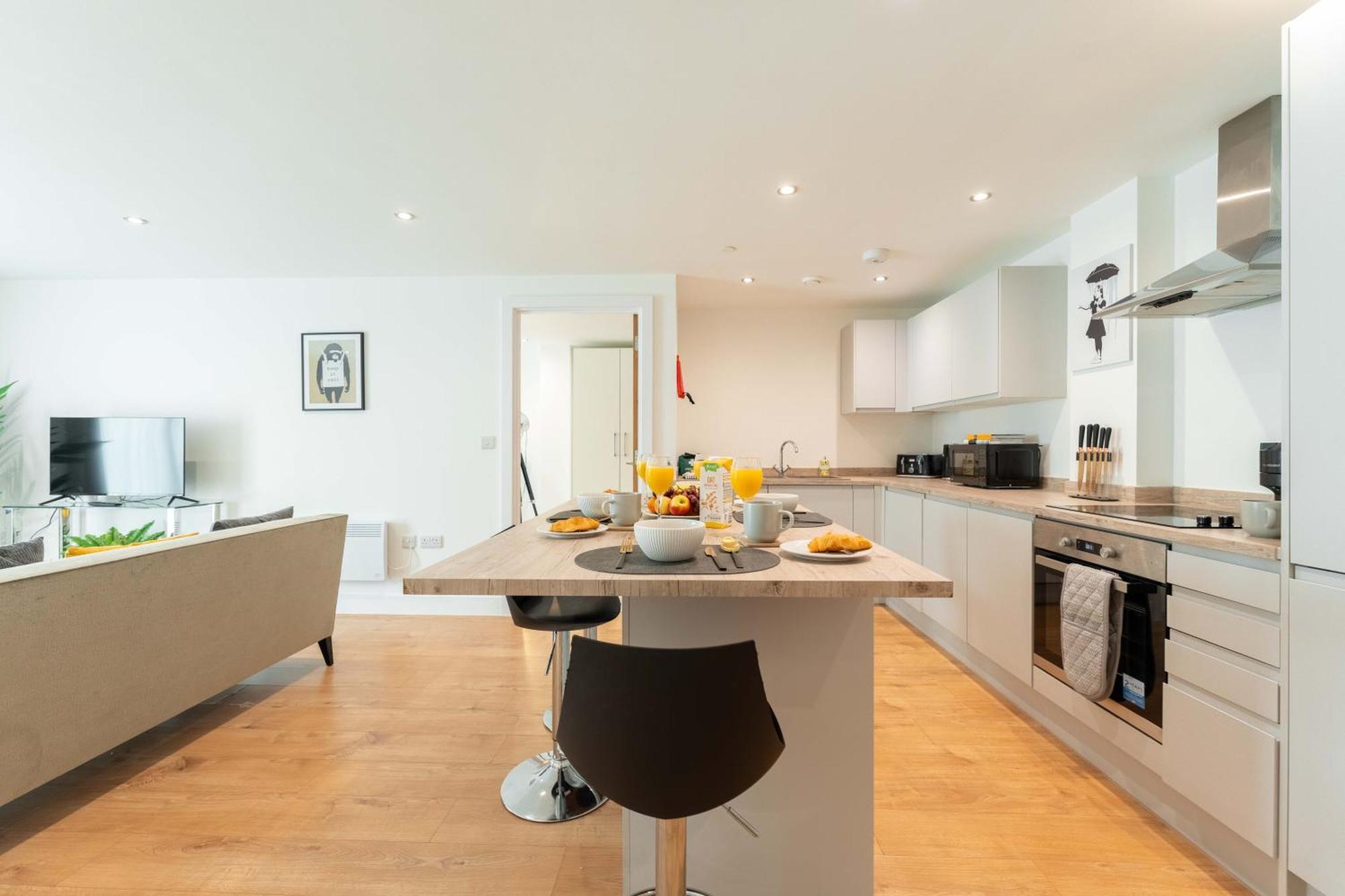 Luxury 2-bedroom In Leeds Centre Close To Attractions