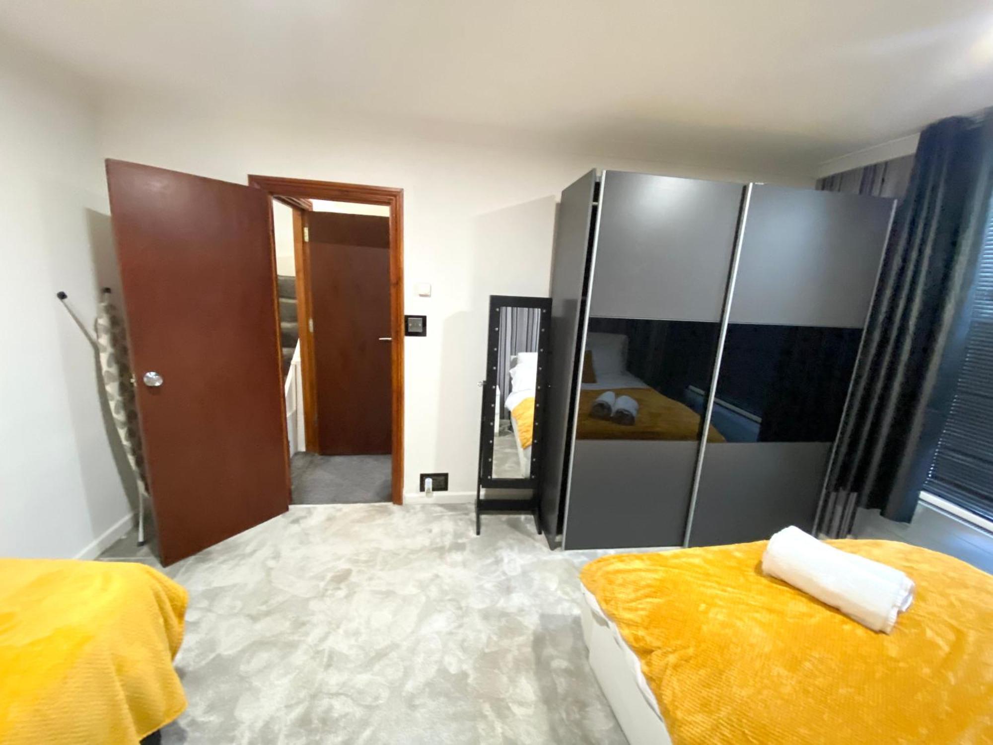 Apartment Leeds House