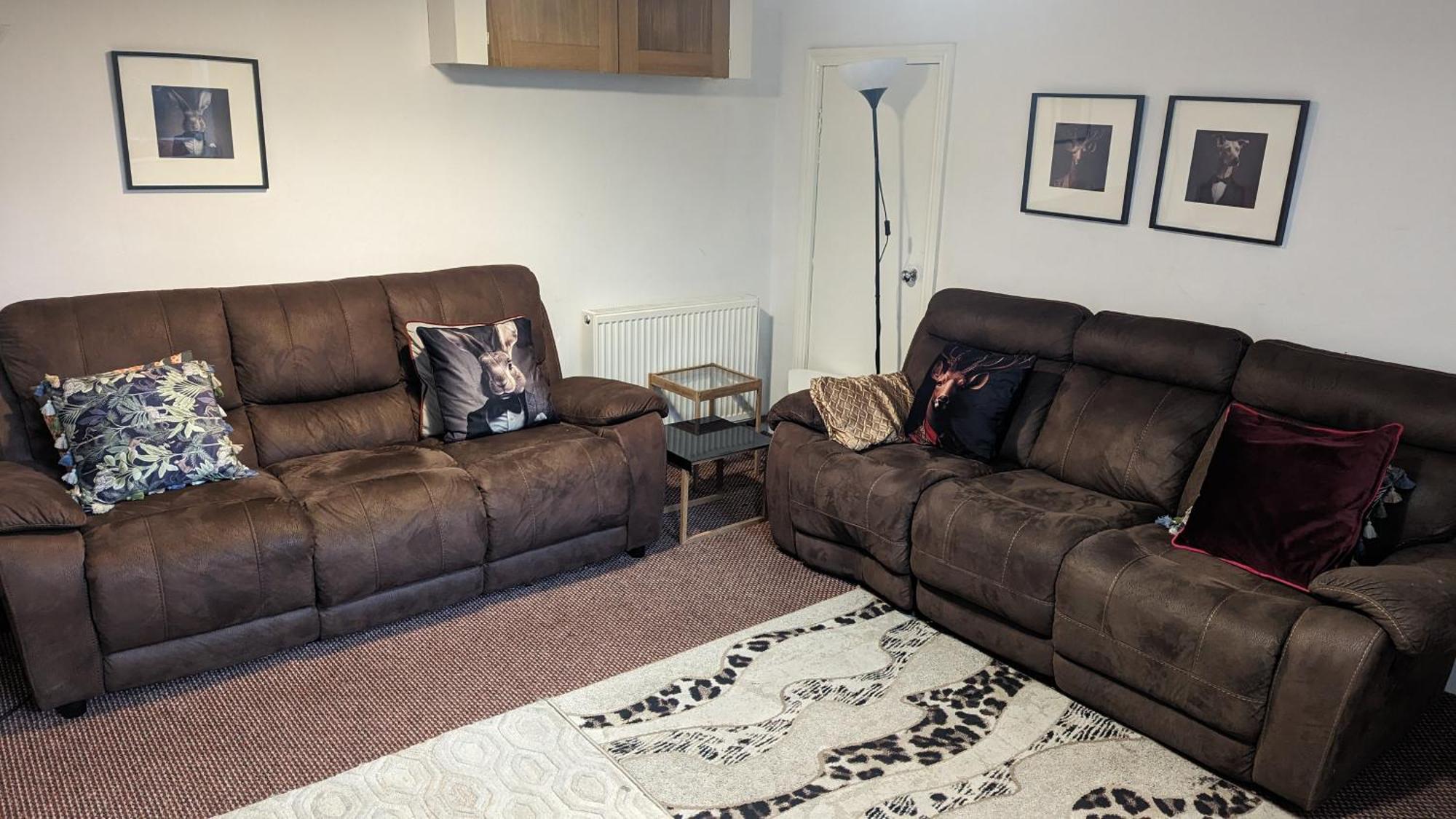 Spacious Home, By Headingley Stadium, Lgi, Leeds Arena, And The Of Leeds