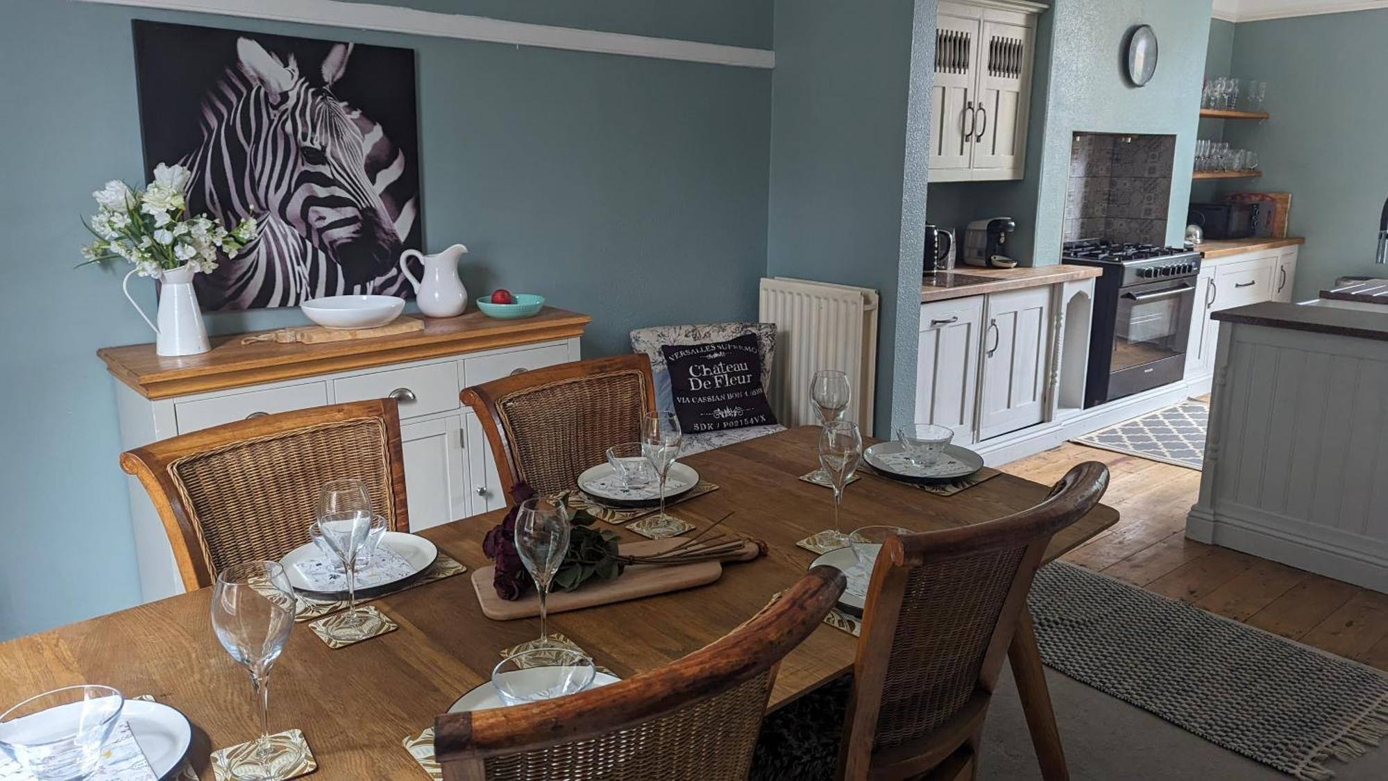Spacious Home, By Headingley Stadium, Lgi, Leeds Arena, And The Of Leeds Holiday home *