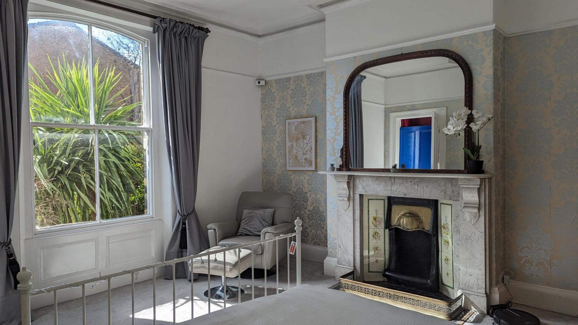 Spacious Home, By Headingley Stadium, Lgi, Leeds Arena, And The Of Leeds Holiday home