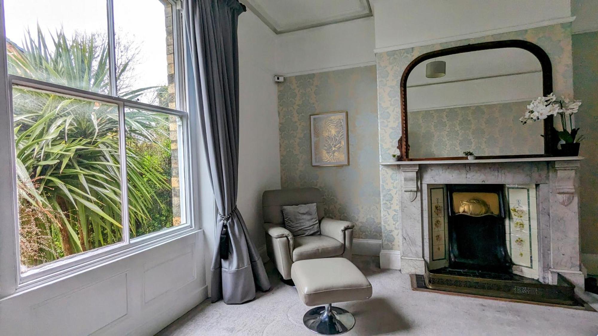 Spacious Home, By Headingley Stadium, Lgi, Leeds Arena, And The Of Leeds Holiday home *