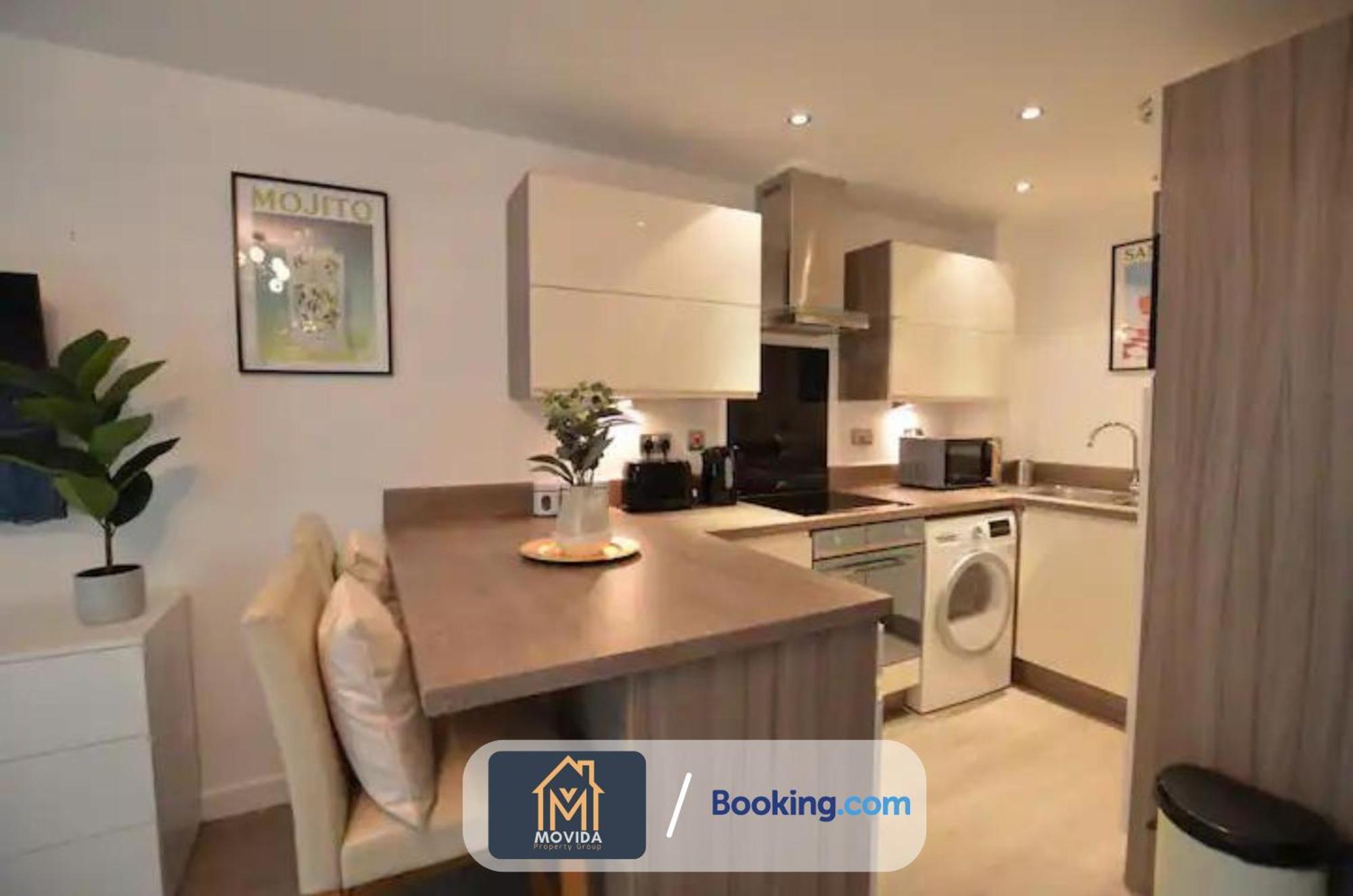 Beautiful Next To Lgi By Movida Group Short Lets & Serviced * Leeds (West Yorkshire)